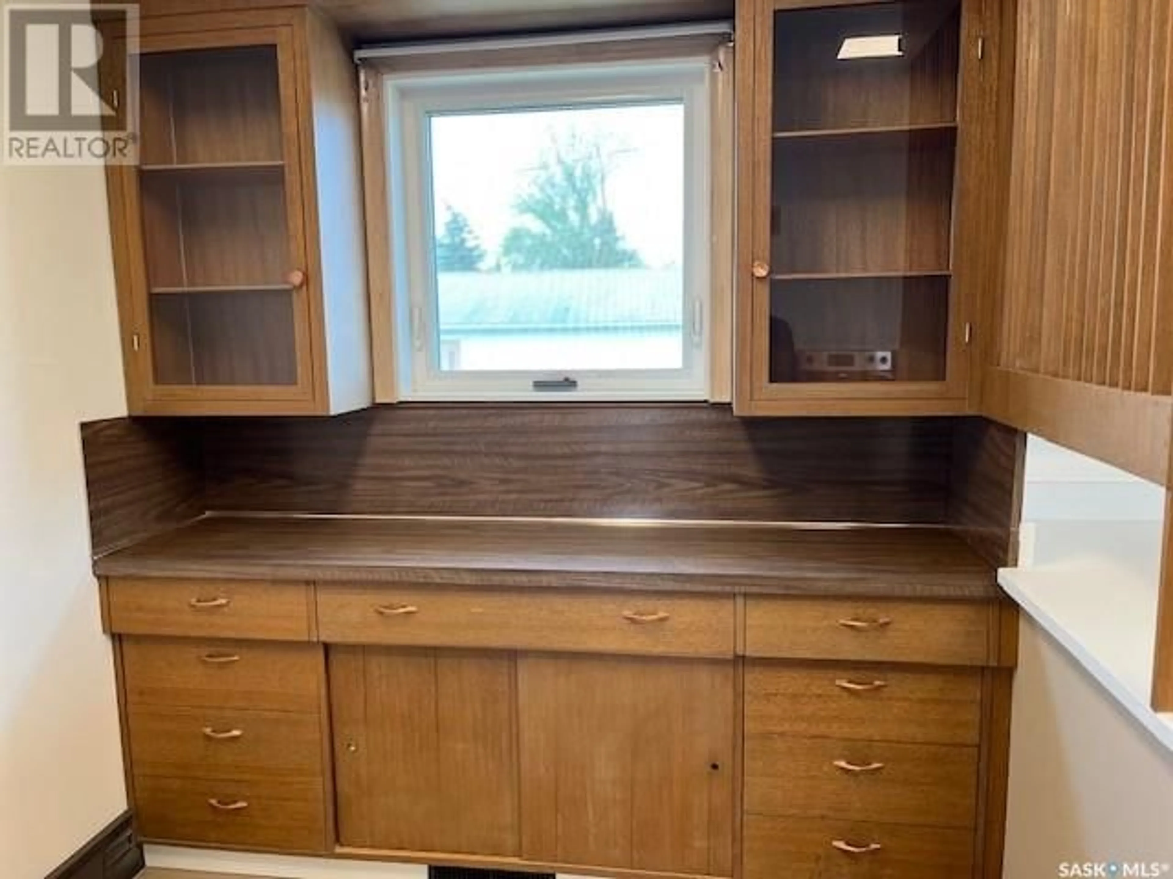 Standard kitchen, wood/laminate floor for 405 BURNS AVENUE, Melfort Saskatchewan S0E1A0