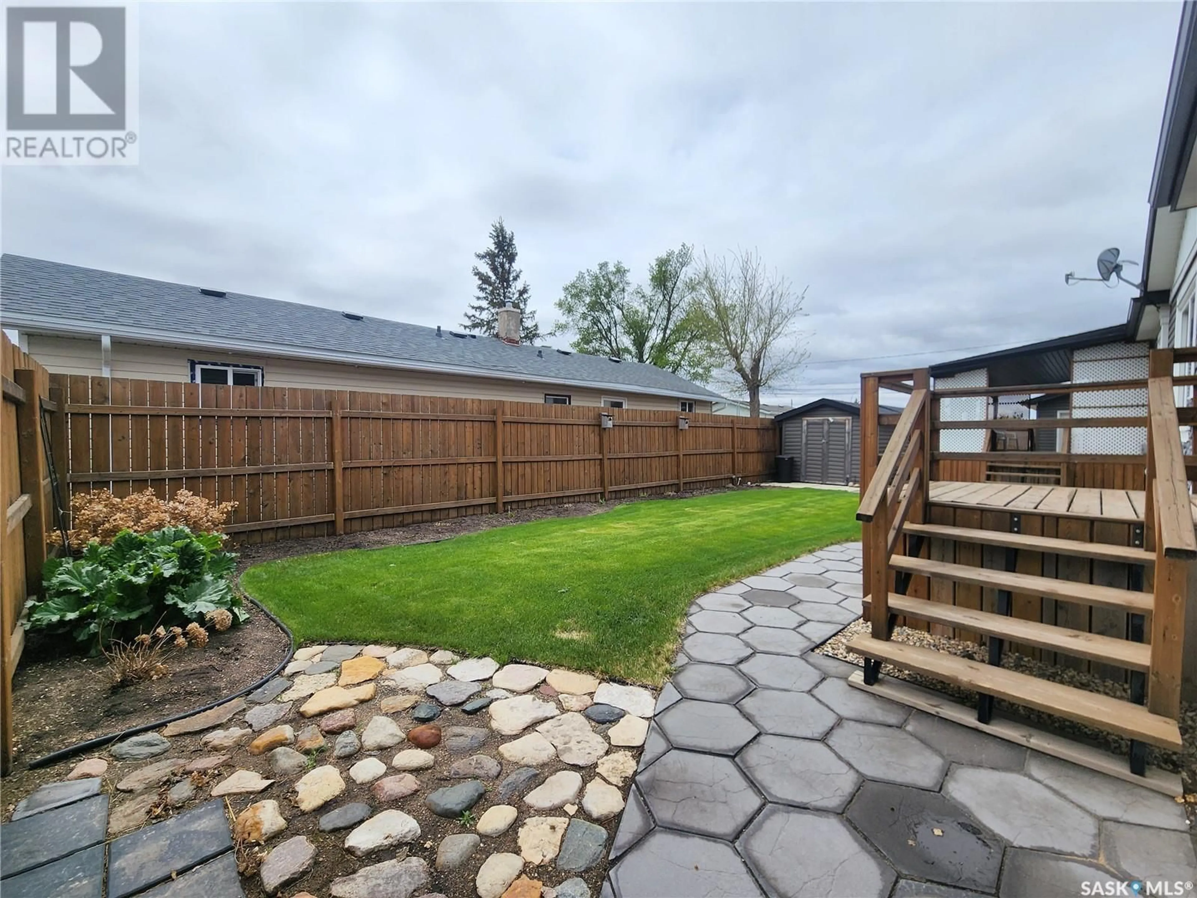 Patio, street for 167 WINNIPEG STREET, Melville Saskatchewan S0A2P0