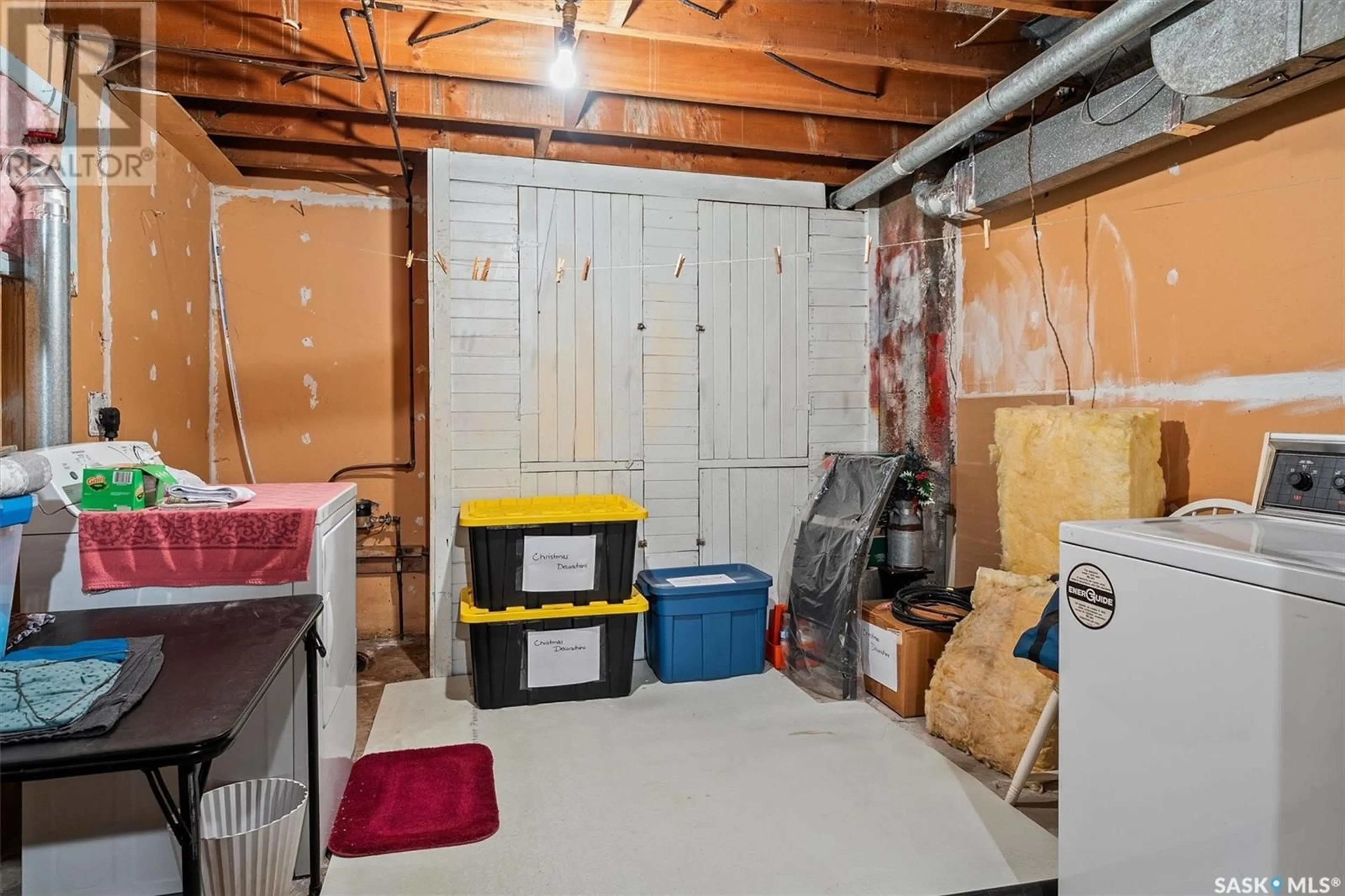 Storage room or clothes room or walk-in closet for 1720 KILBURN AVENUE, Saskatoon Saskatchewan S7M0K3
