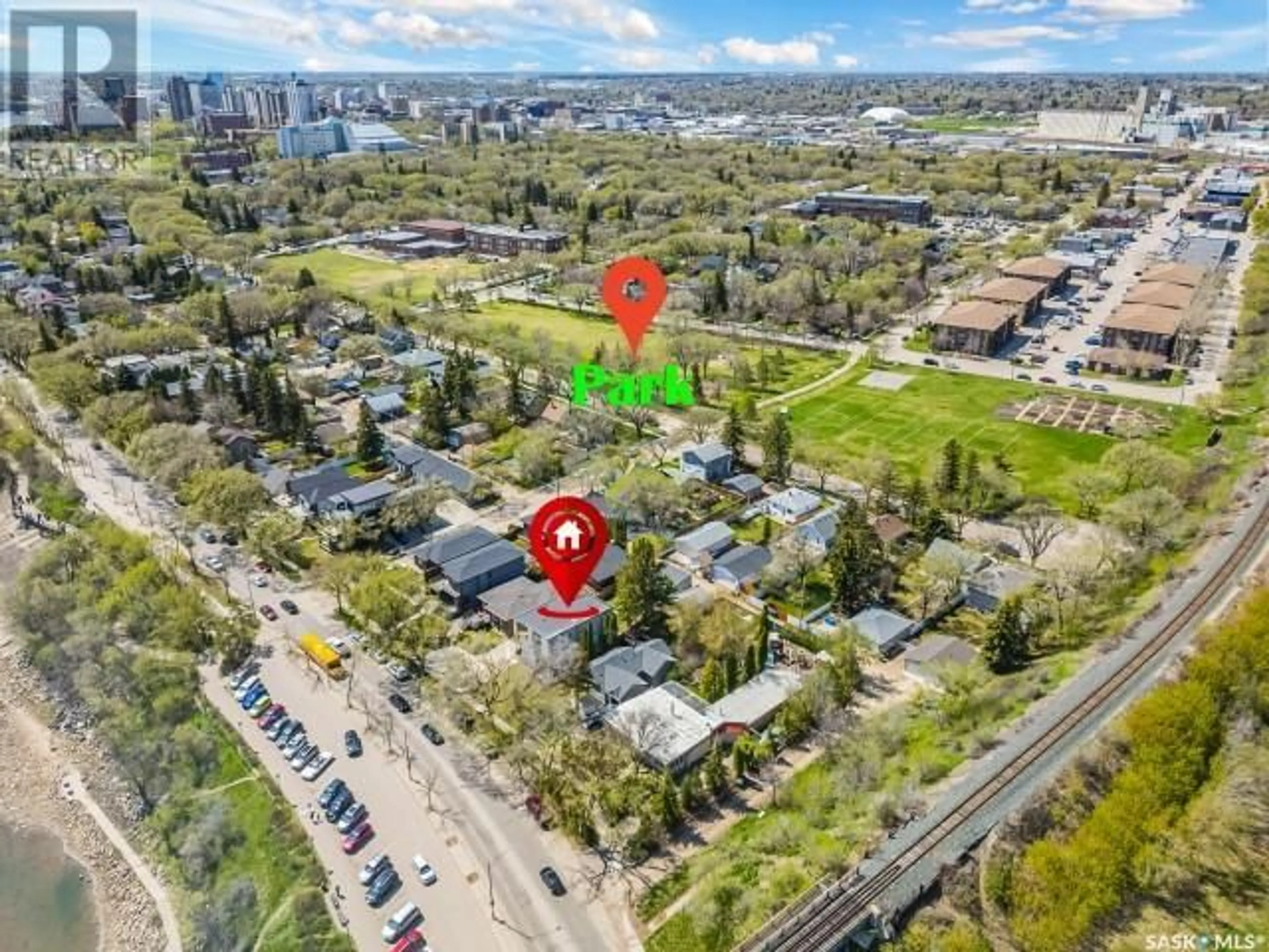 A pic from outside/outdoor area/front of a property/back of a property/a pic from drone, city buildings view from balcony for 1190 SPADINA CRESCENT, Saskatoon Saskatchewan S7K3H9