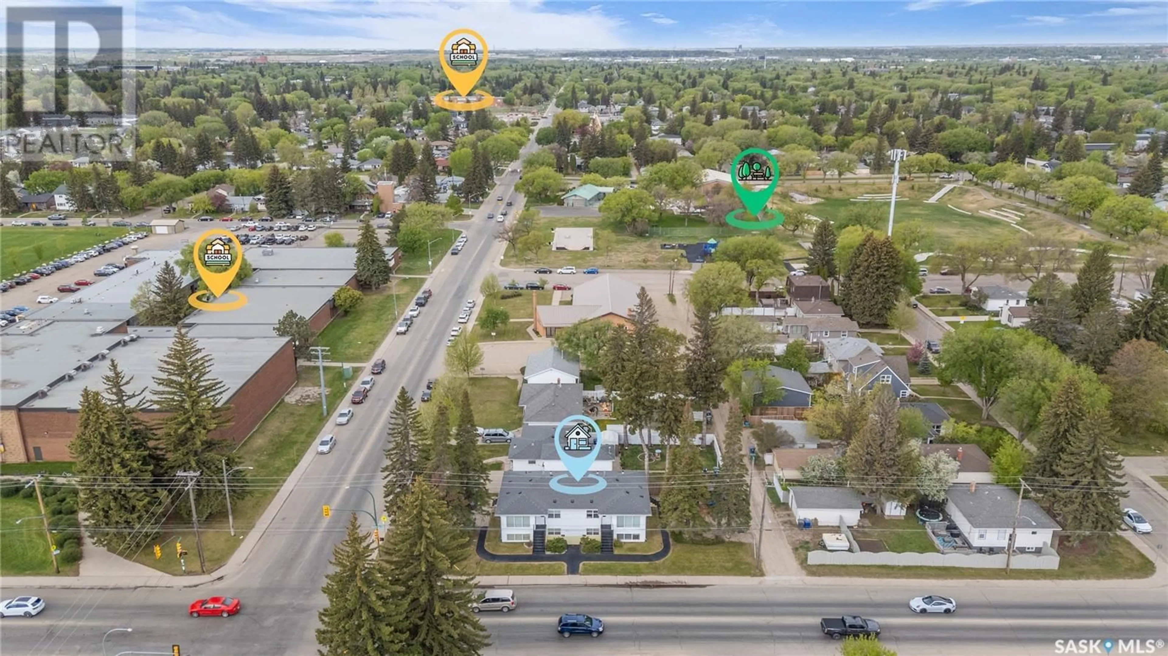 A pic from outside/outdoor area/front of a property/back of a property/a pic from drone, street for 1818-1820 CLARENCE AVENUE, Saskatoon Saskatchewan S7H2G1