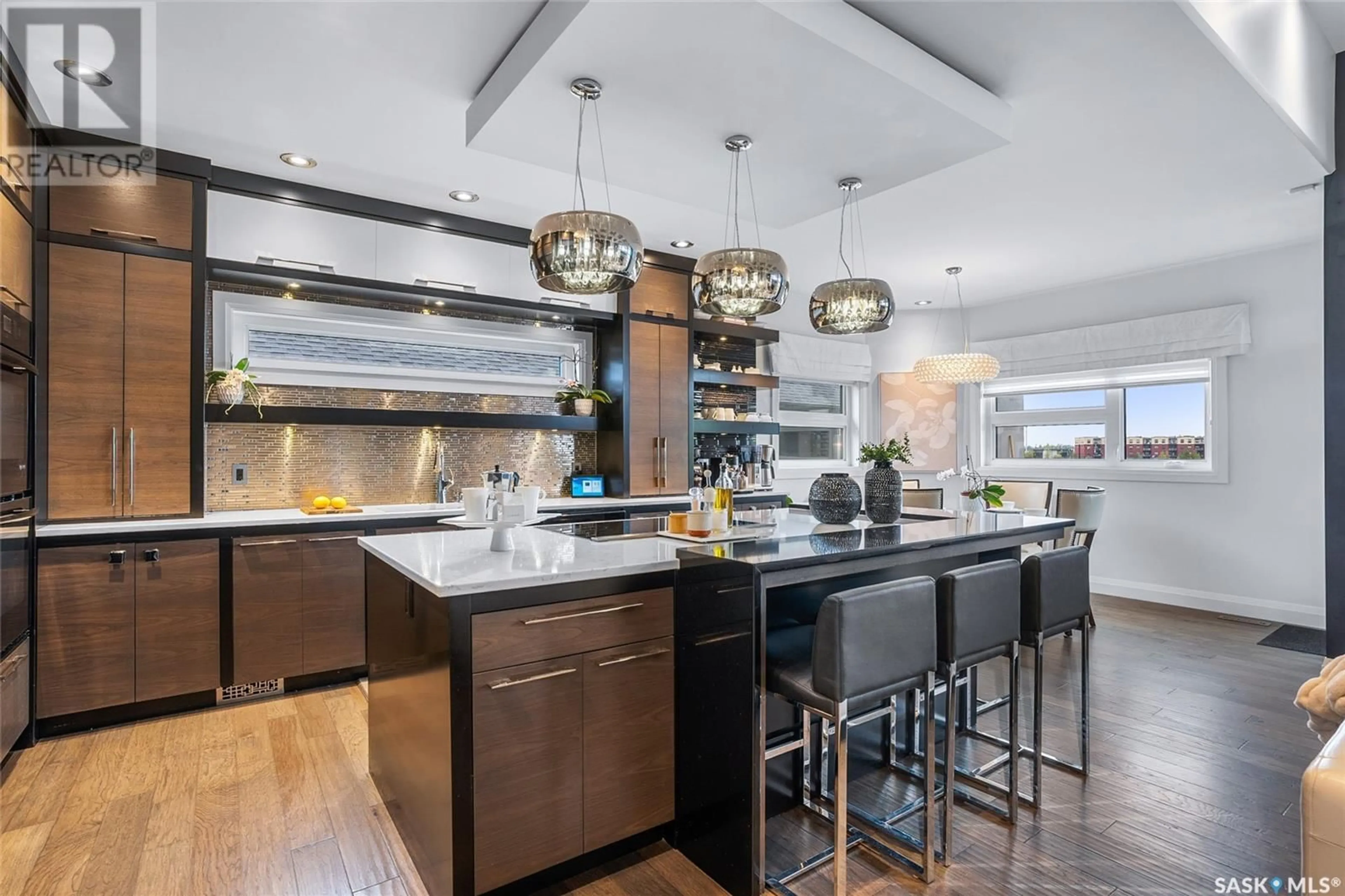 Contemporary kitchen, unknown for 527 HASTINGS CRESCENT, Saskatoon Saskatchewan S7V0E2