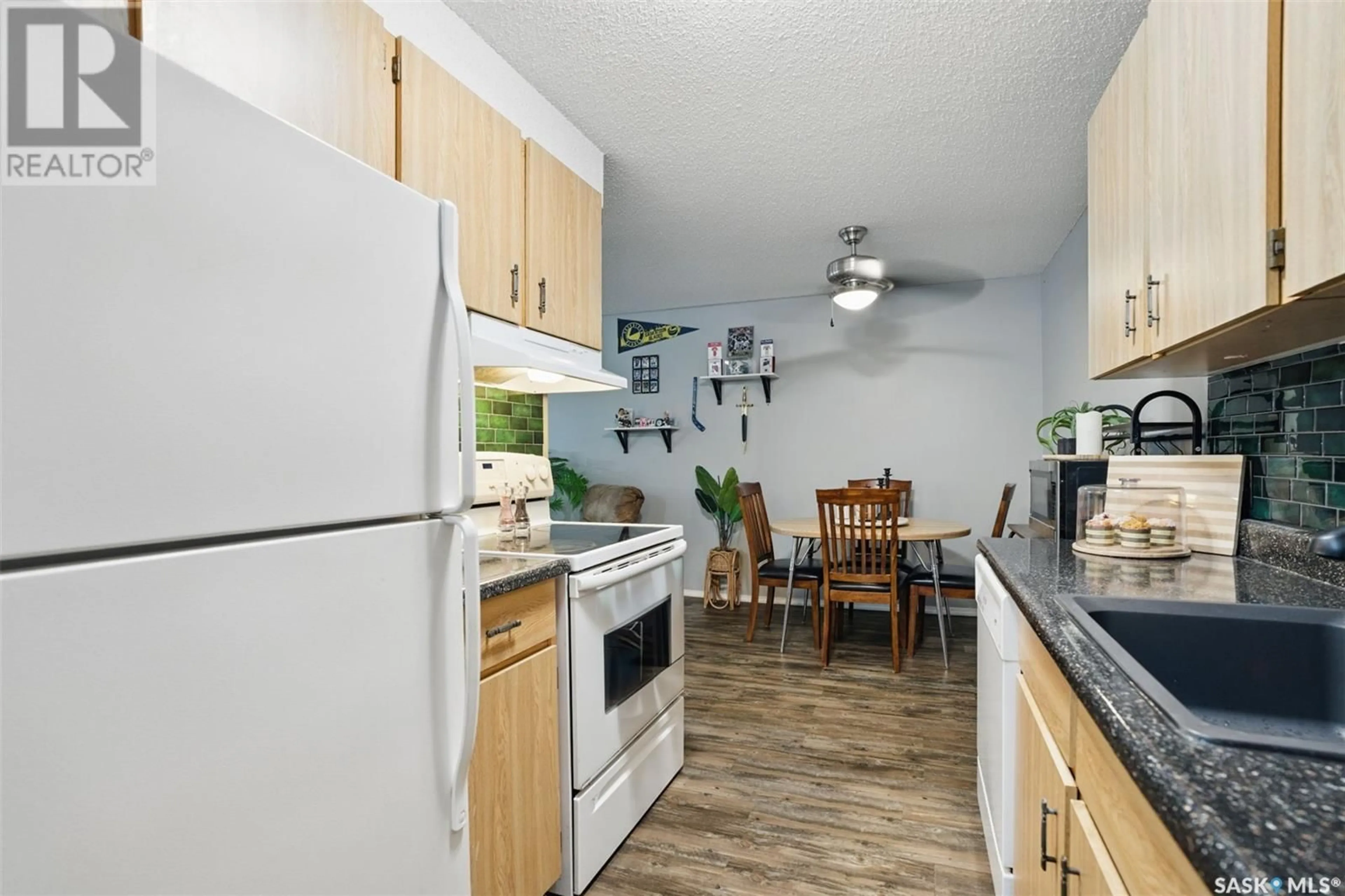 Standard kitchen, unknown for 510 - 720 PRAIRIE AVENUE, Saskatoon Saskatchewan S7N2V4