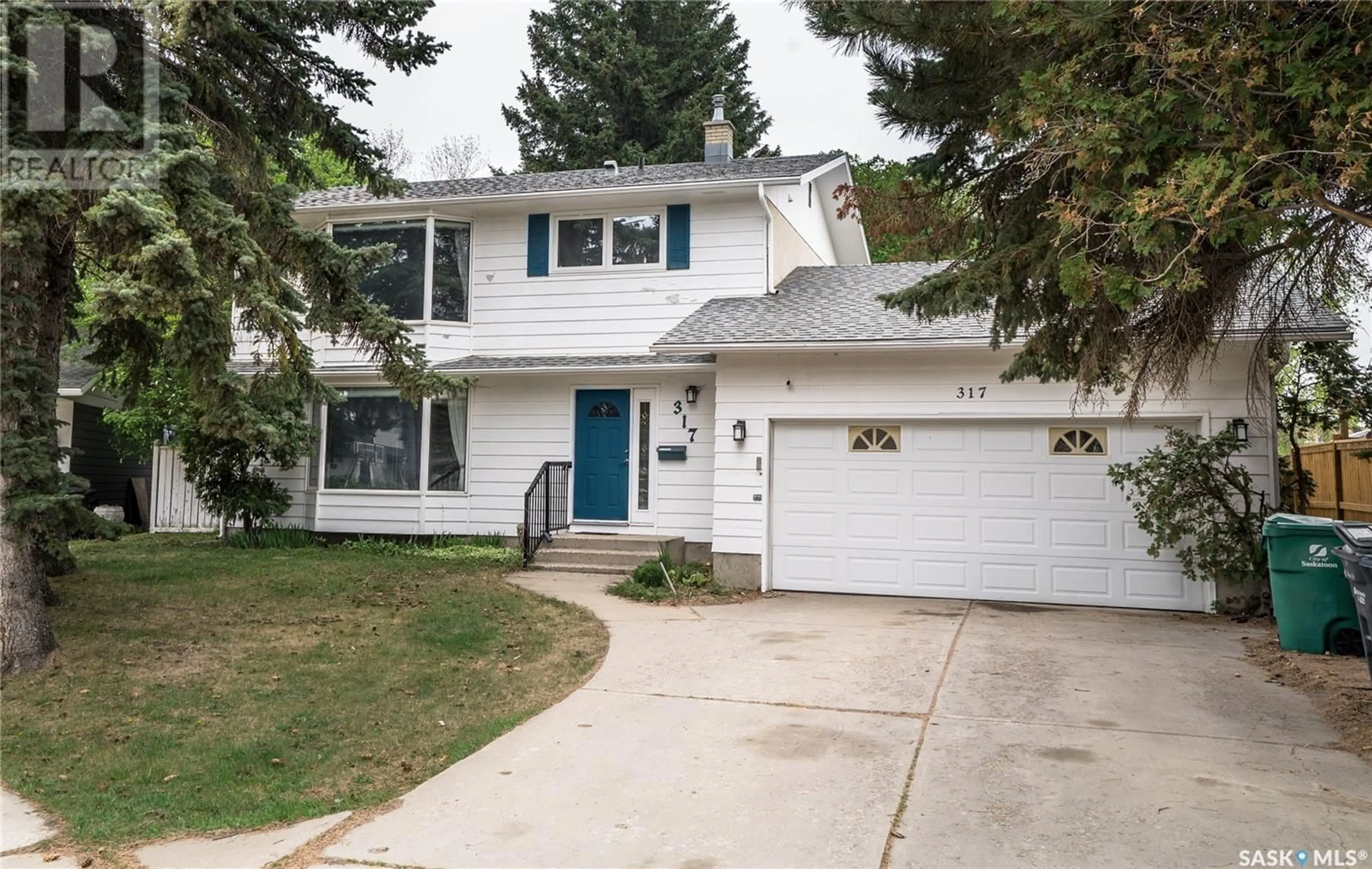Home with vinyl exterior material, street for 317 MOUNT ALLISON COURT, Saskatoon Saskatchewan S7H4A8