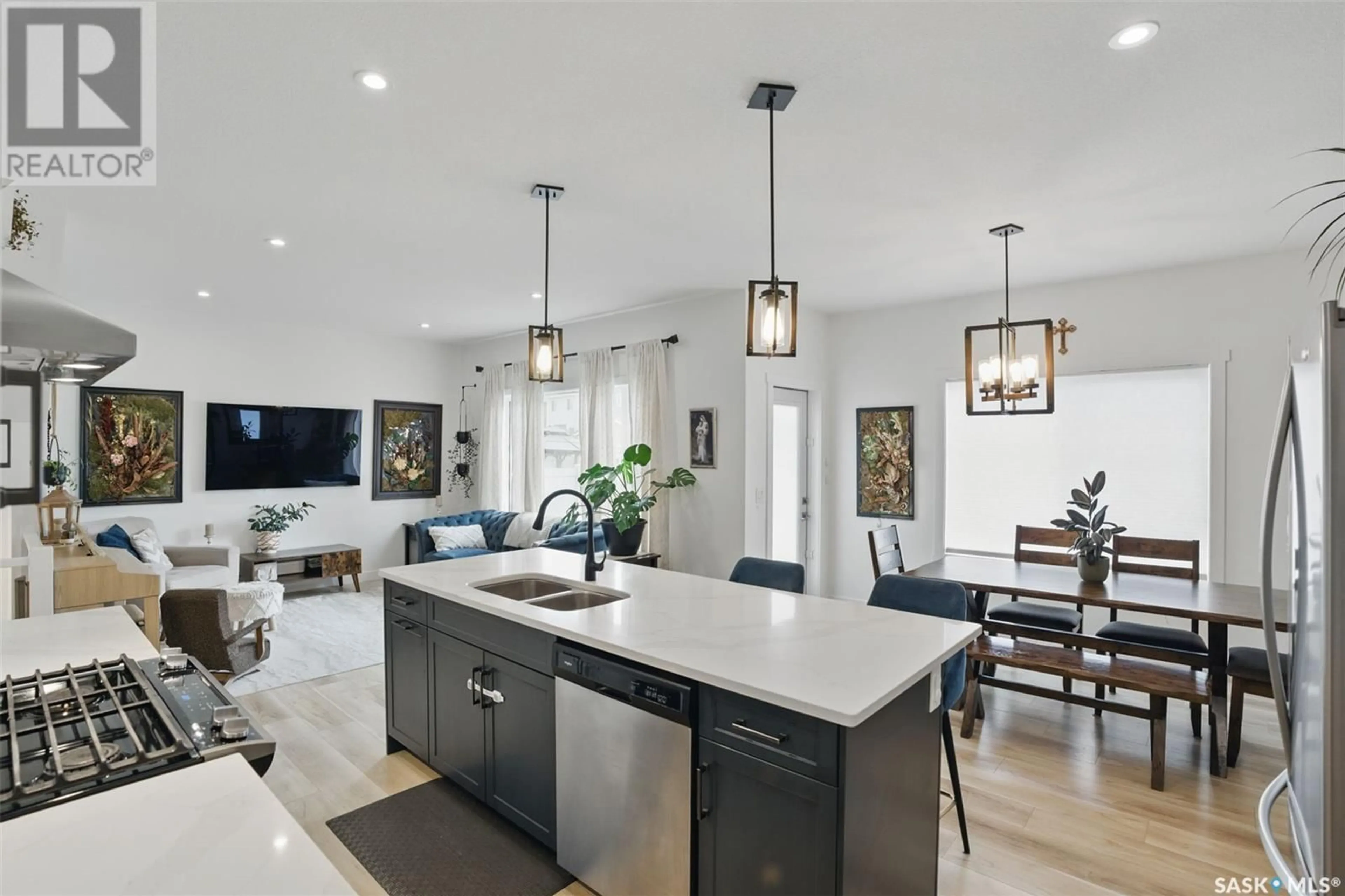 Open concept kitchen, unknown for 2034 STILLING LANE, Saskatoon Saskatchewan S7V0X1