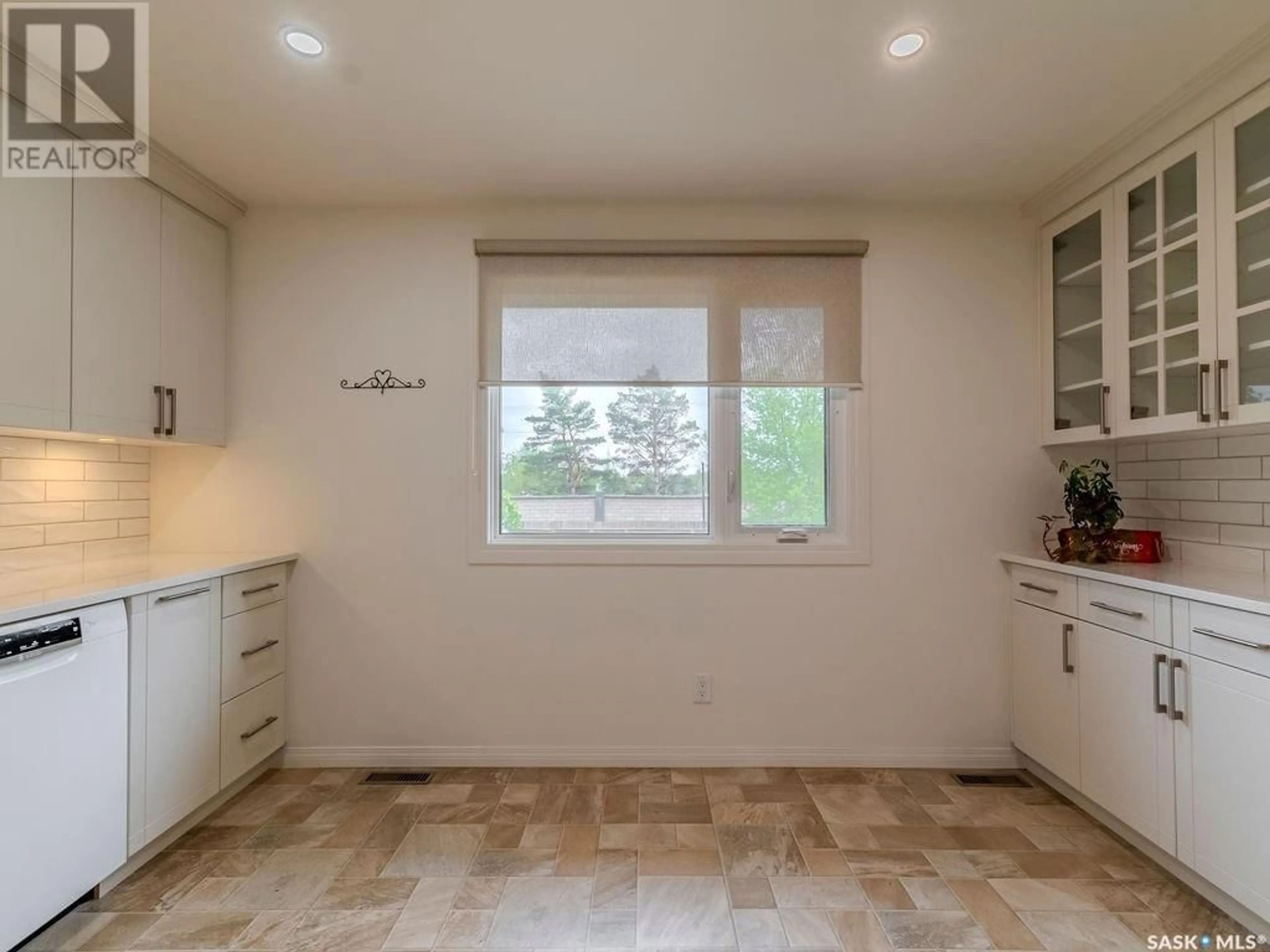 Unknown for 218 TACHE CRESCENT, Saskatoon Saskatchewan S7L5G3