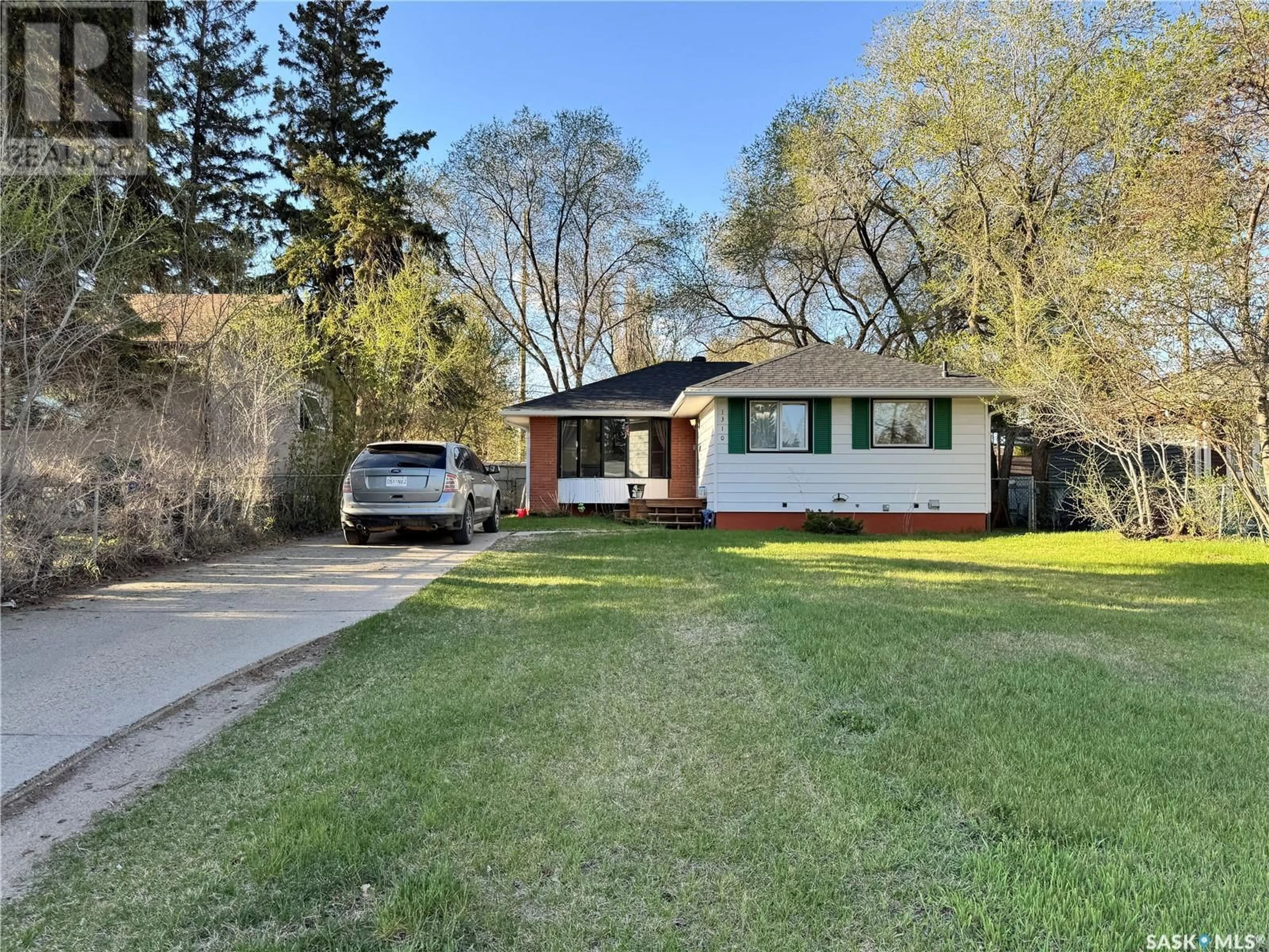 Unknown for 1310 33RD STREET, Saskatoon Saskatchewan S7L0W9