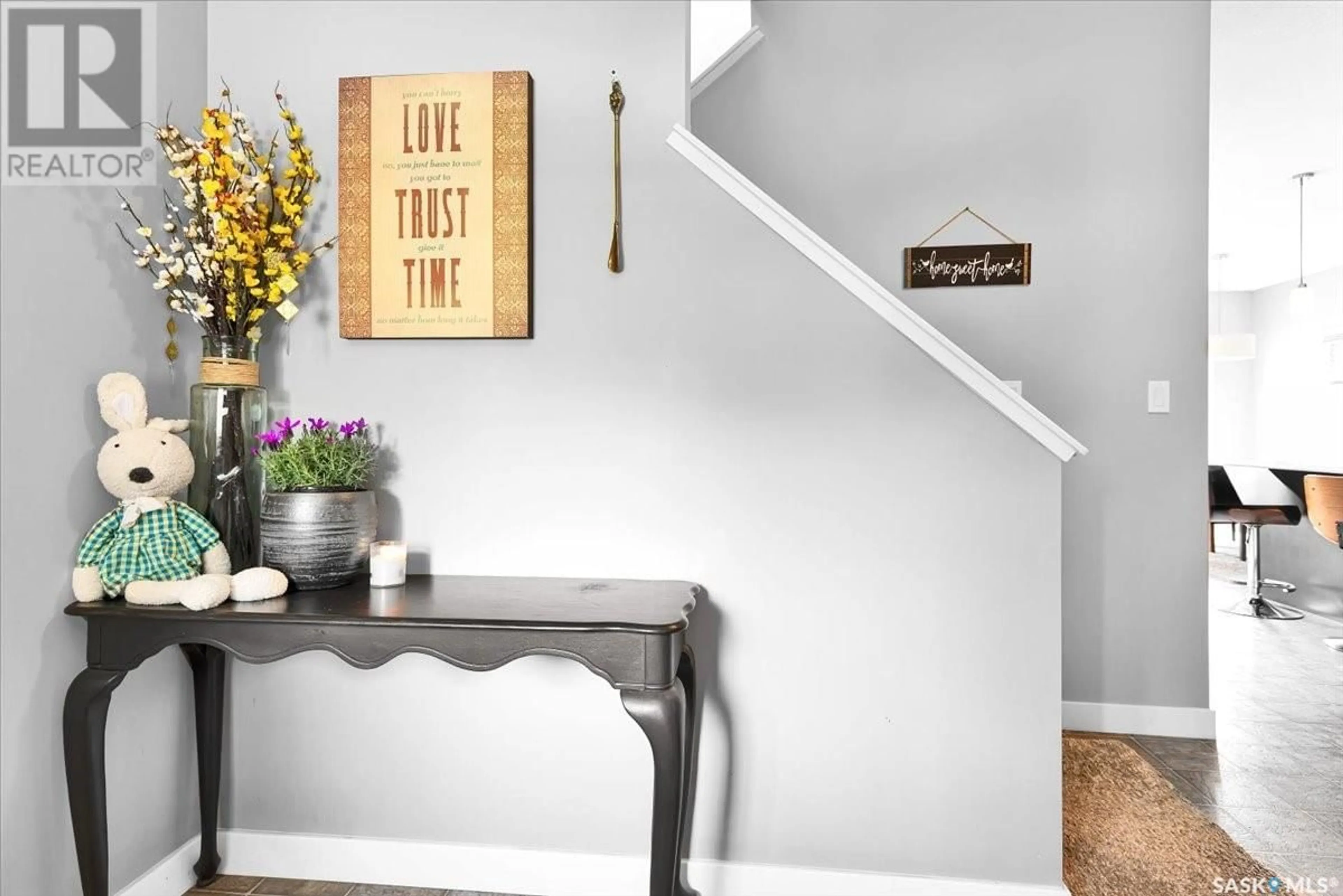 Indoor entryway for 2687 MAKOWSKY CRESCENT, Regina Saskatchewan S4X0M5