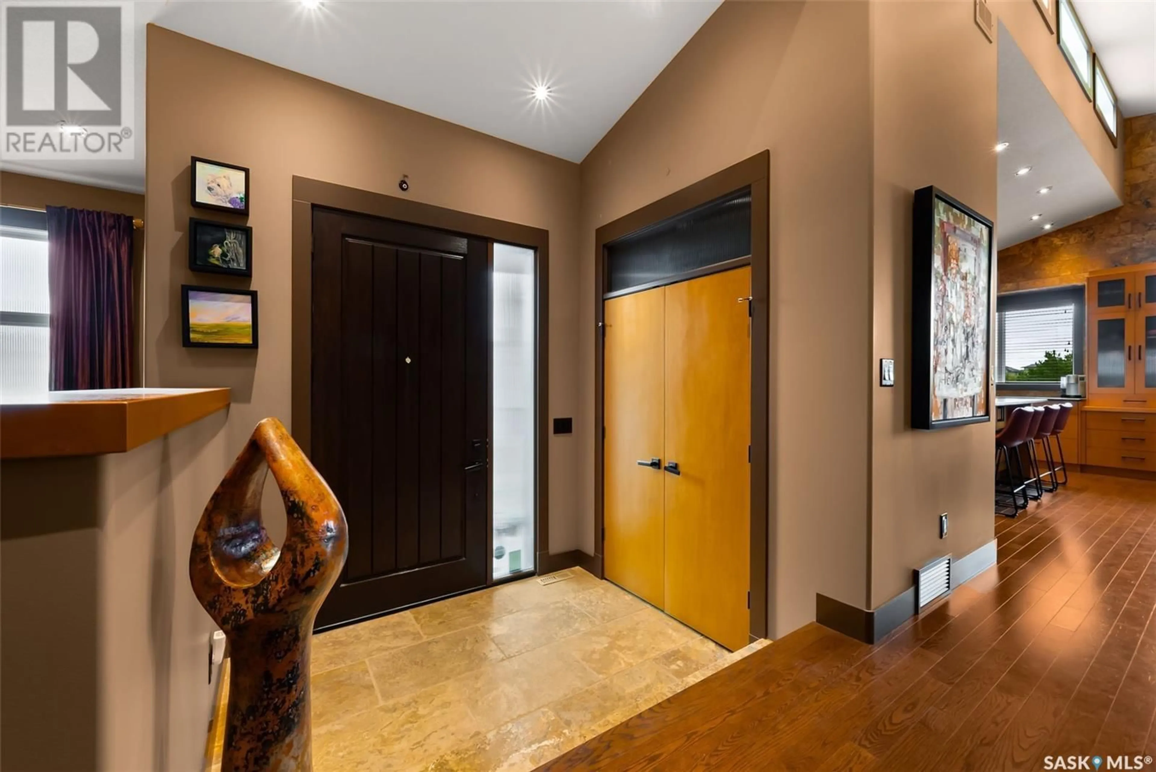 Indoor foyer for 4842 UPSON ROAD, Regina Saskatchewan S4W0A6