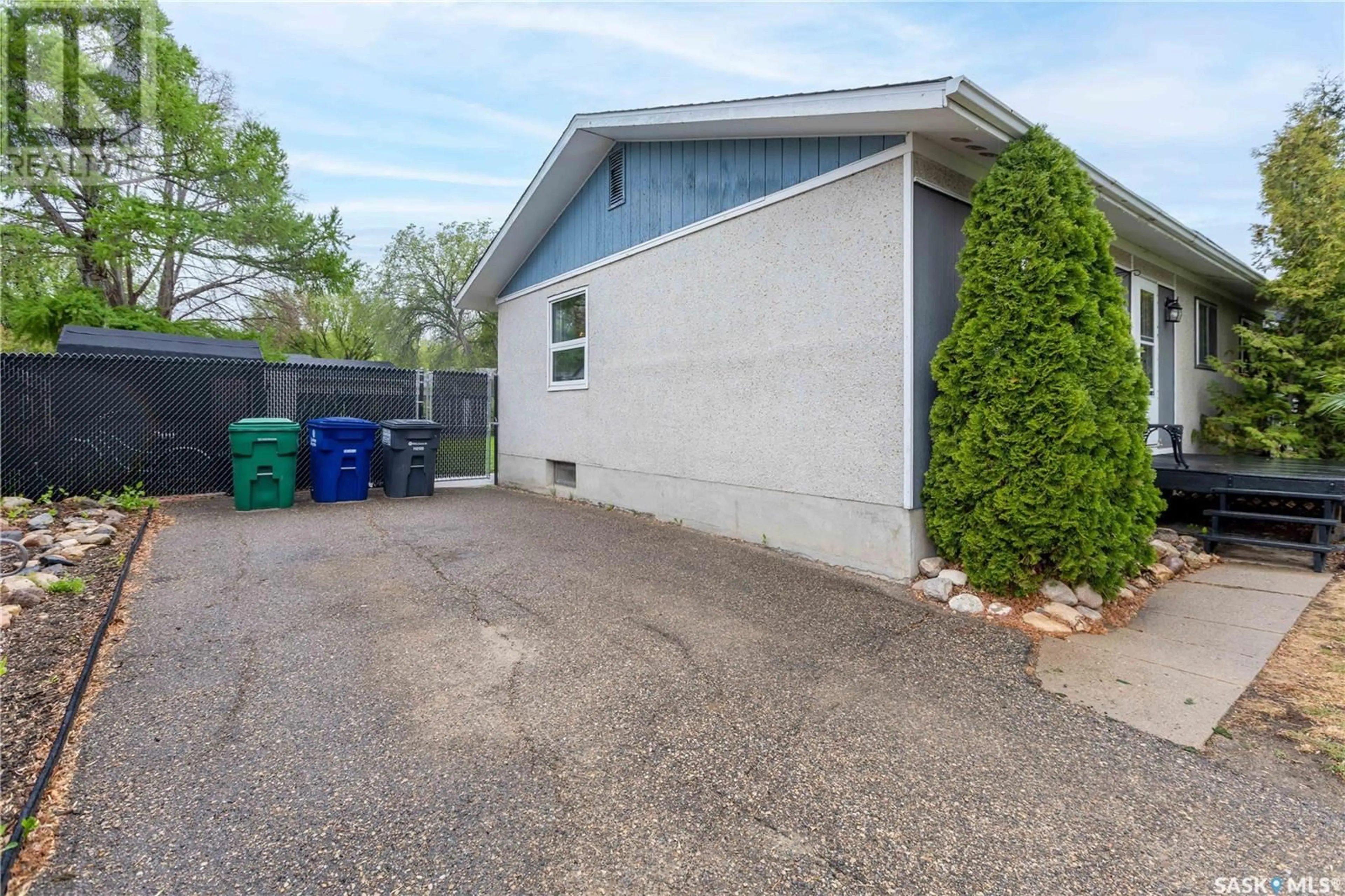 Unknown for 11 SELKIRK CRESCENT, Saskatoon Saskatchewan S7L4J4