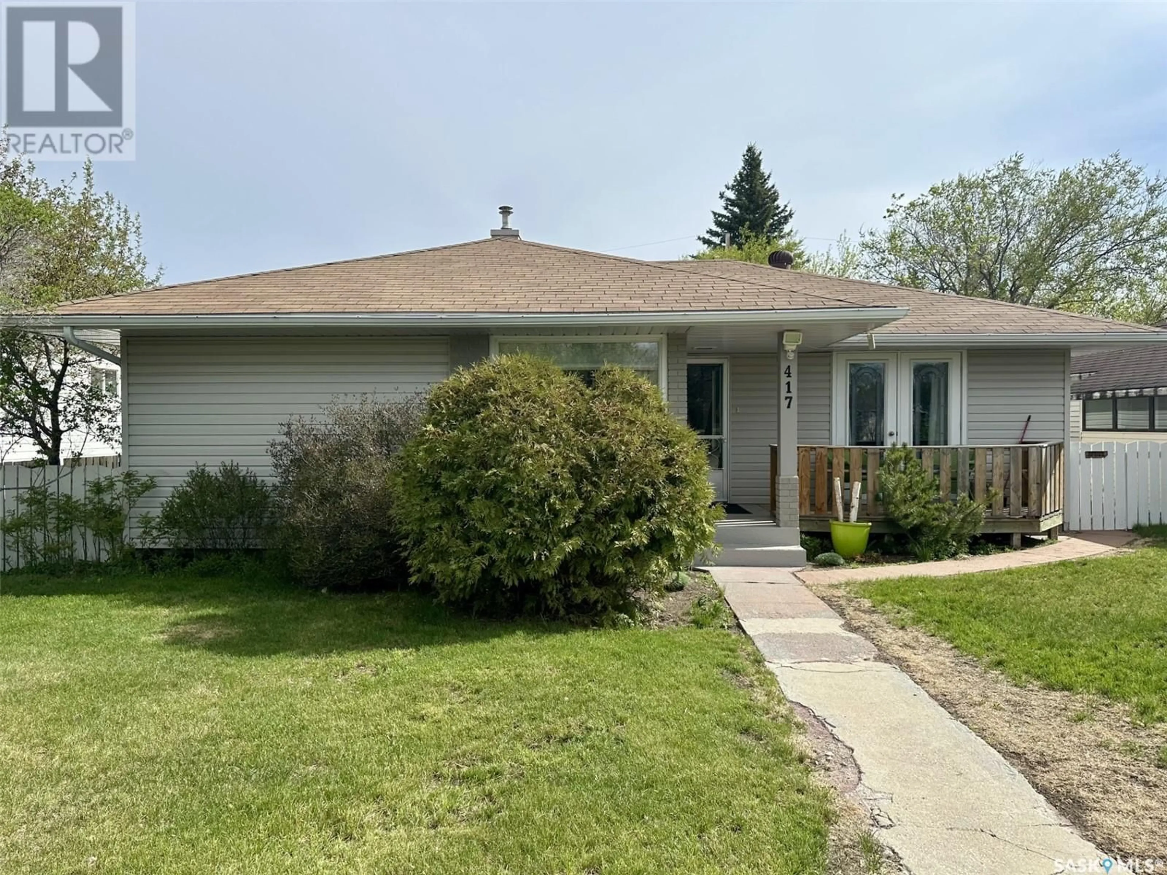 Home with vinyl exterior material, street for 417 1ST STREET, Nipawin Saskatchewan S0E1E0