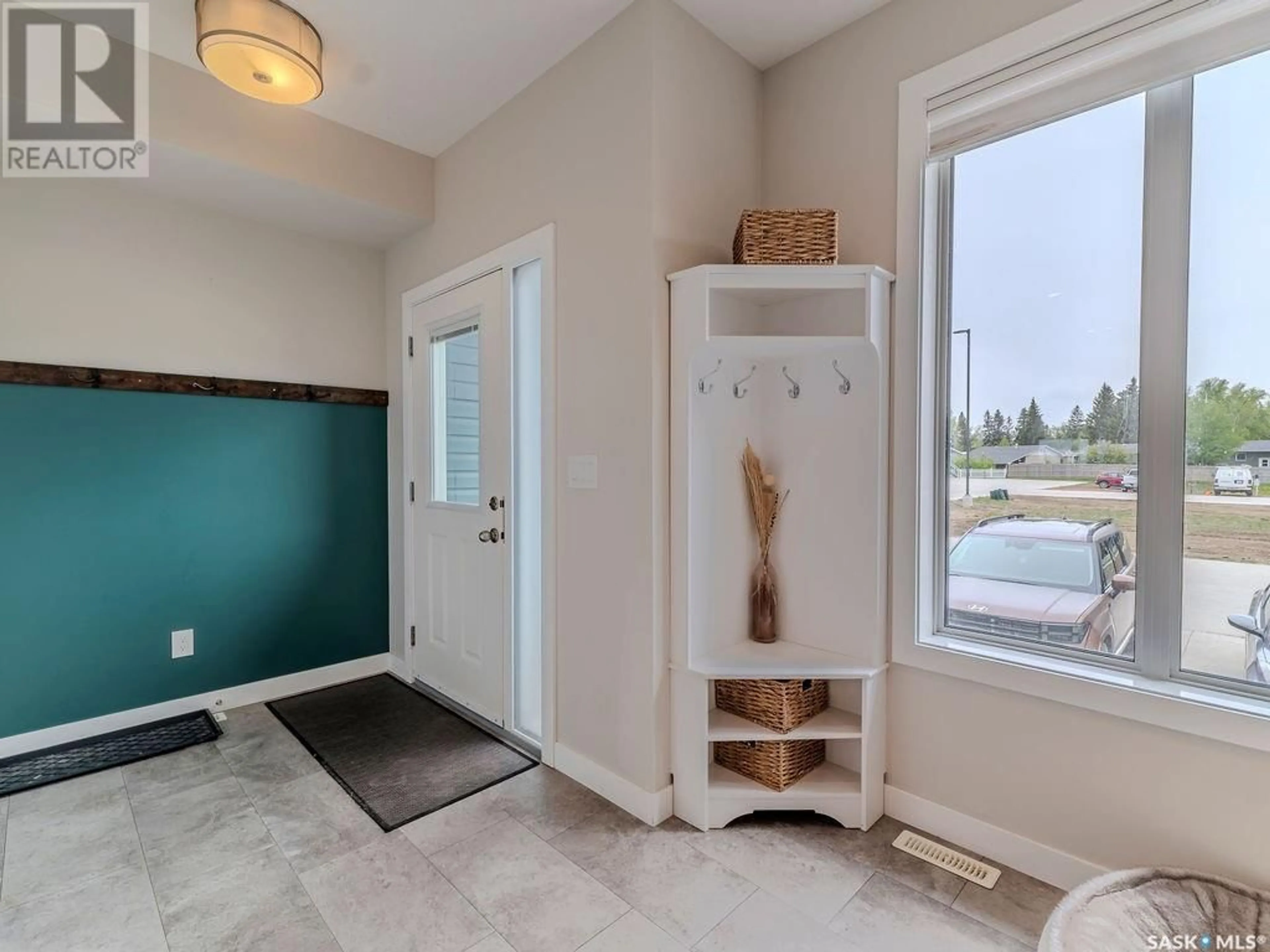 Indoor entryway for 301 - 16 CENTENNIAL ROAD, Hague Saskatchewan S0K1X0