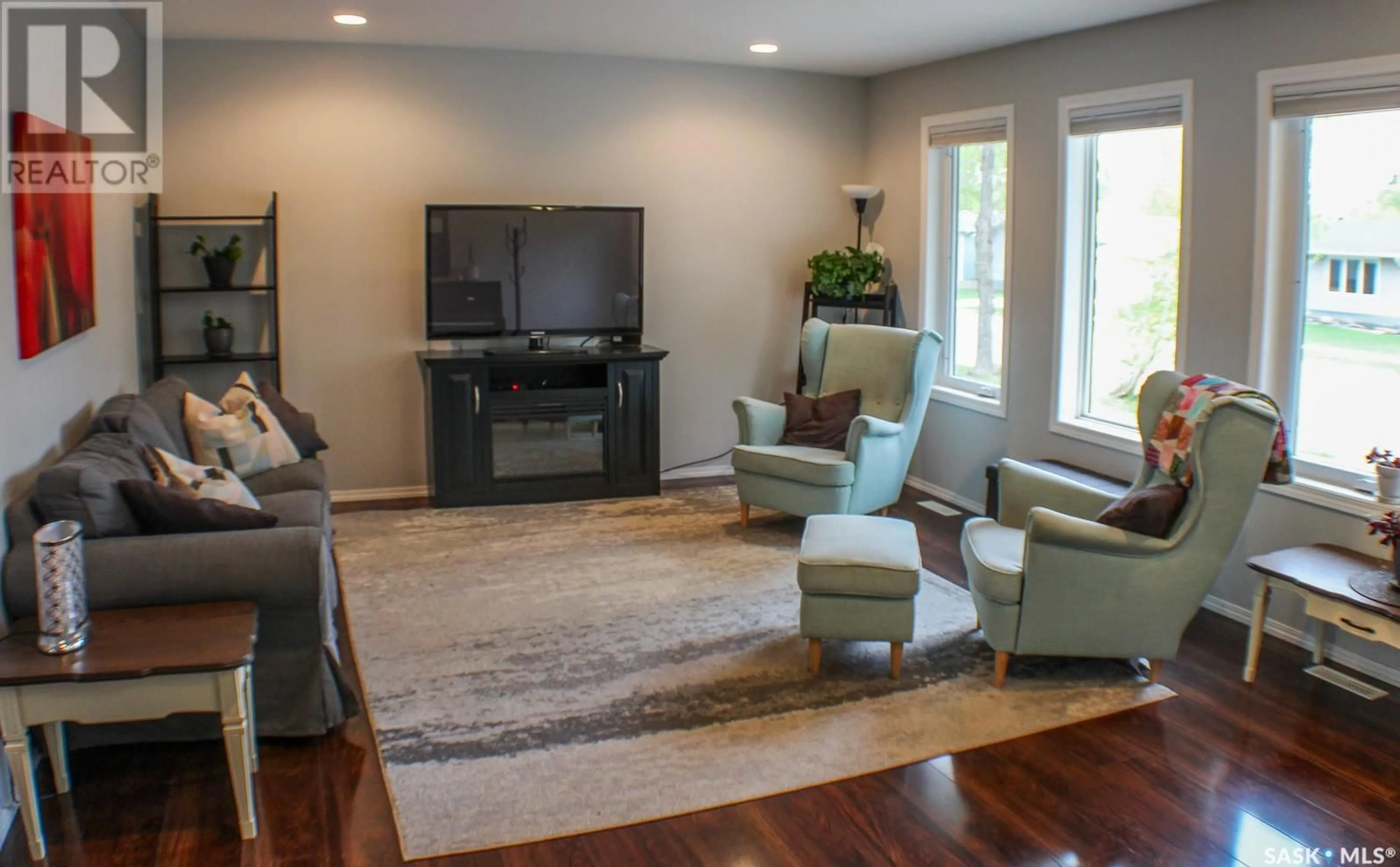 Living room with furniture, unknown for 310 CRAWFORD AVENUE, Melfort Saskatchewan S0E1A0