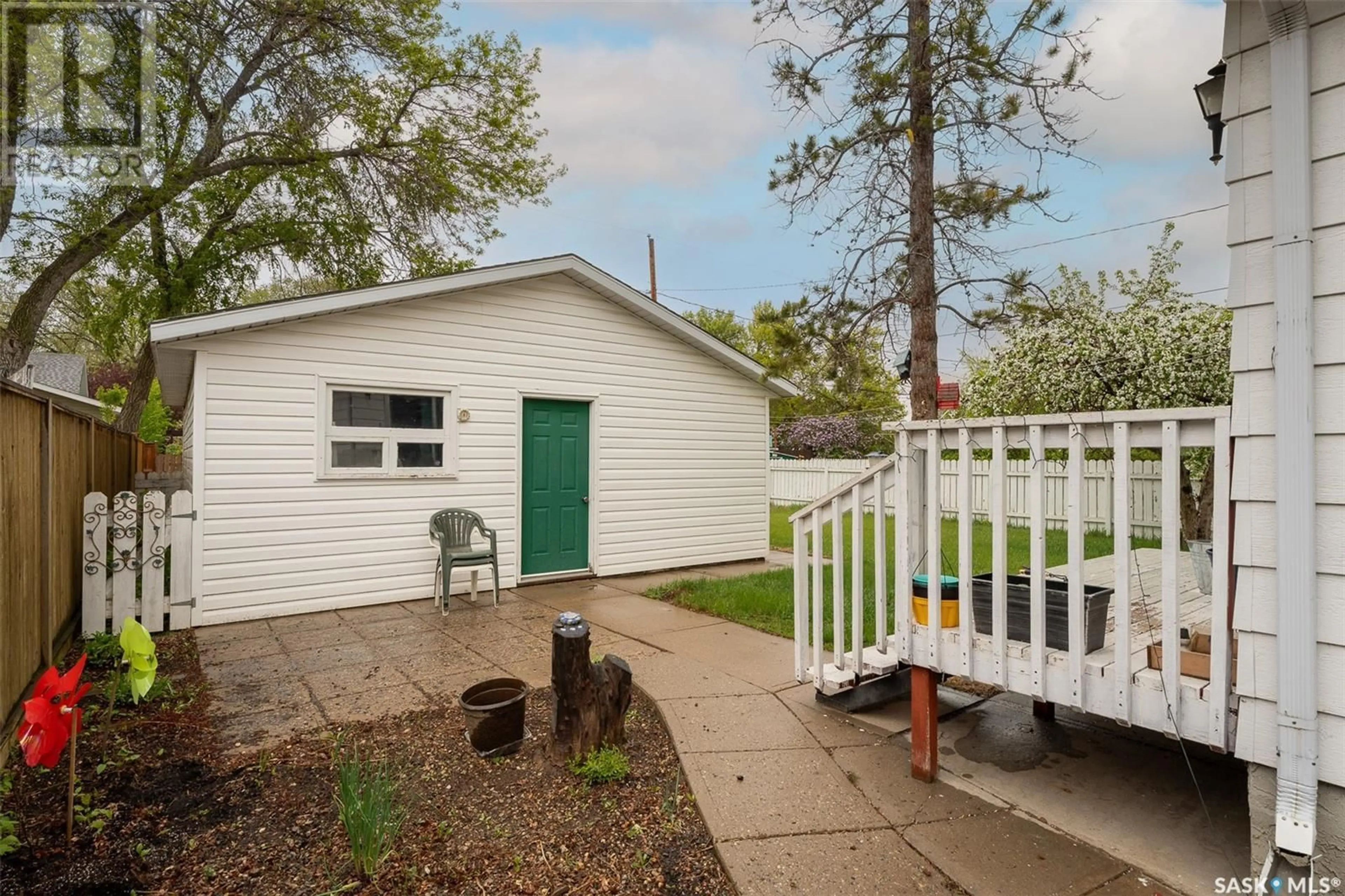 Unknown for 1138 7TH AVENUE, Moose Jaw Saskatchewan S6H4C5