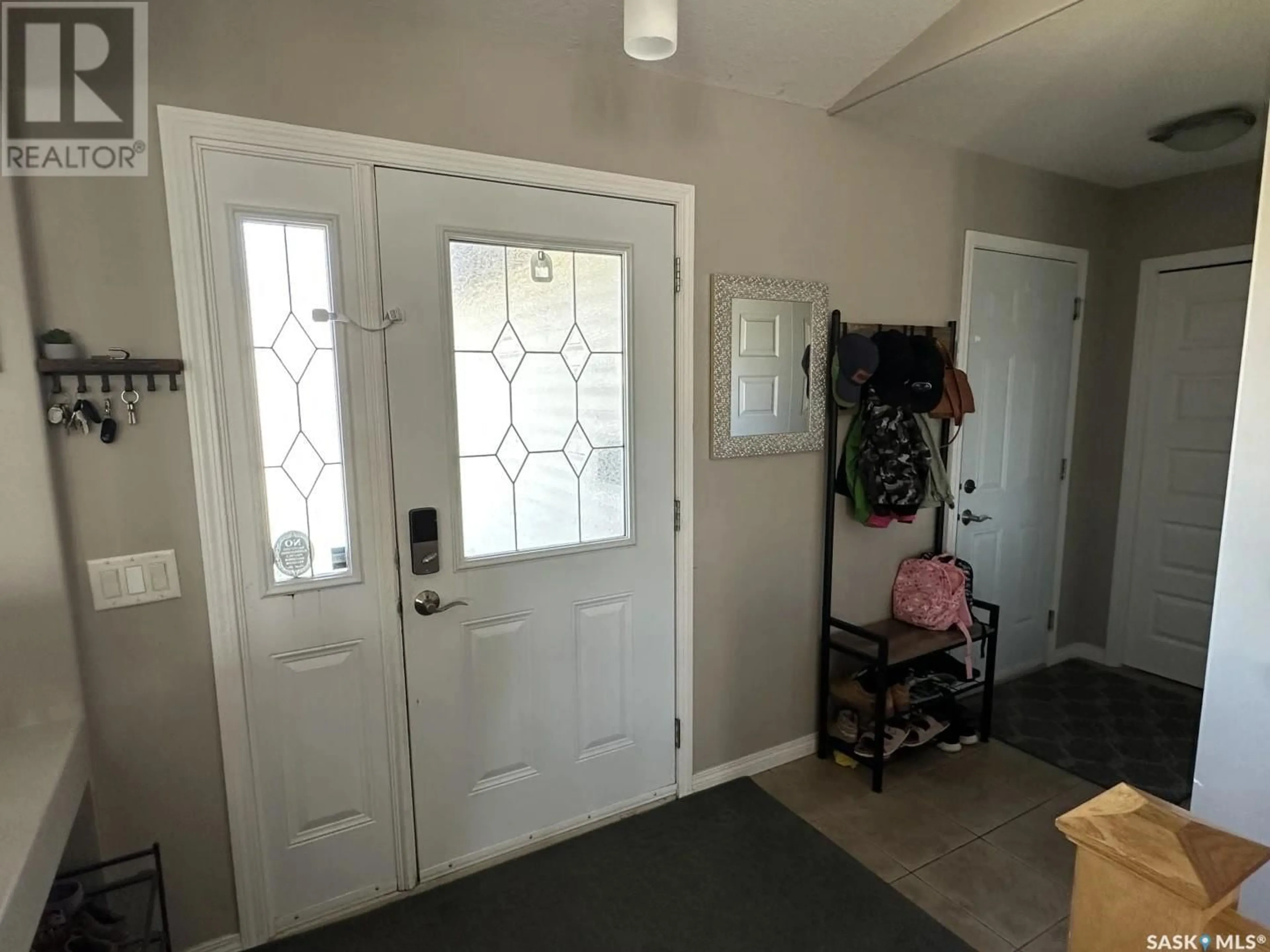 Indoor entryway for 237 10TH STREET, Humboldt Saskatchewan S0K2A0