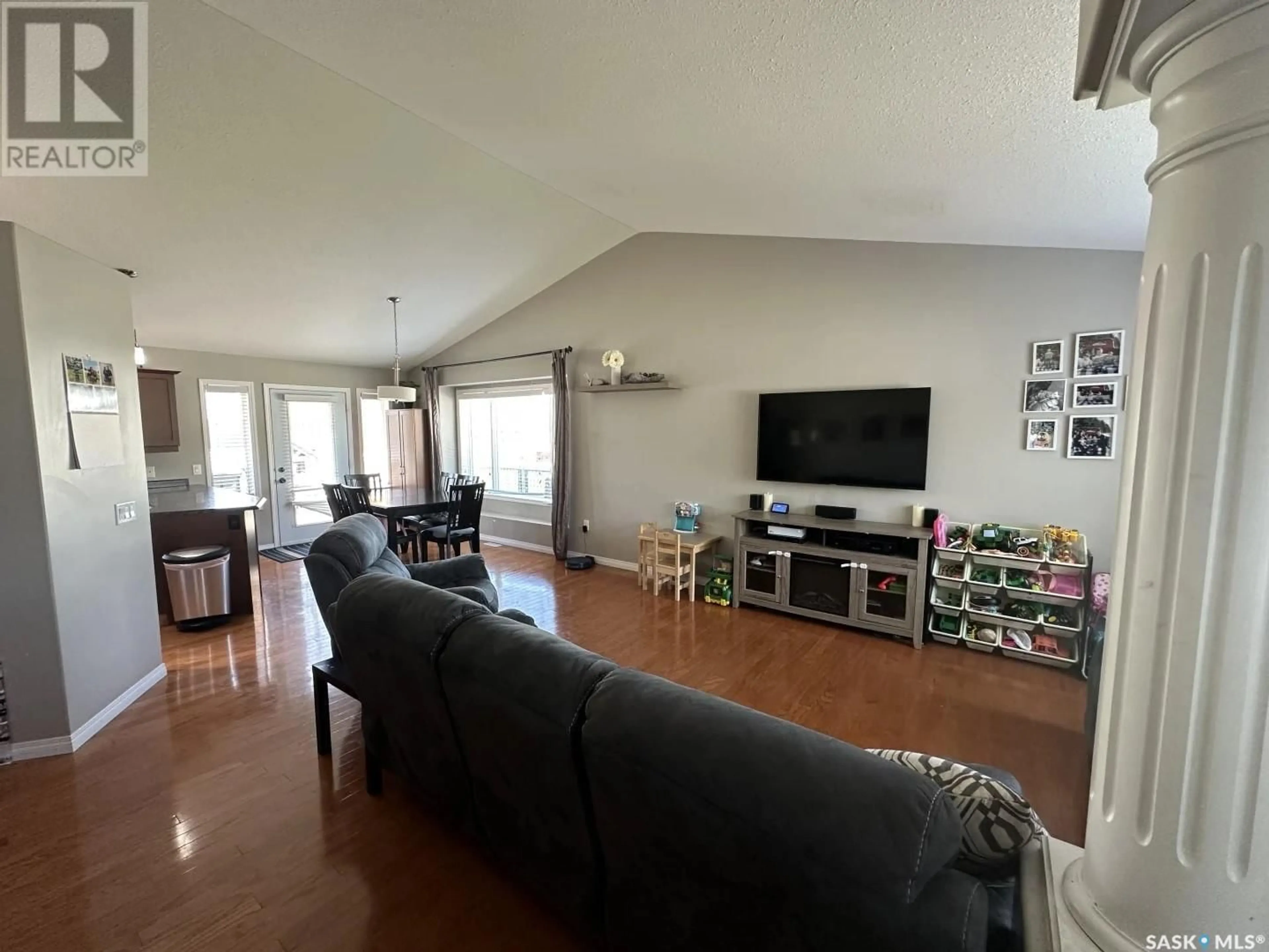 A pic of a room for 237 10TH STREET, Humboldt Saskatchewan S0K2A0