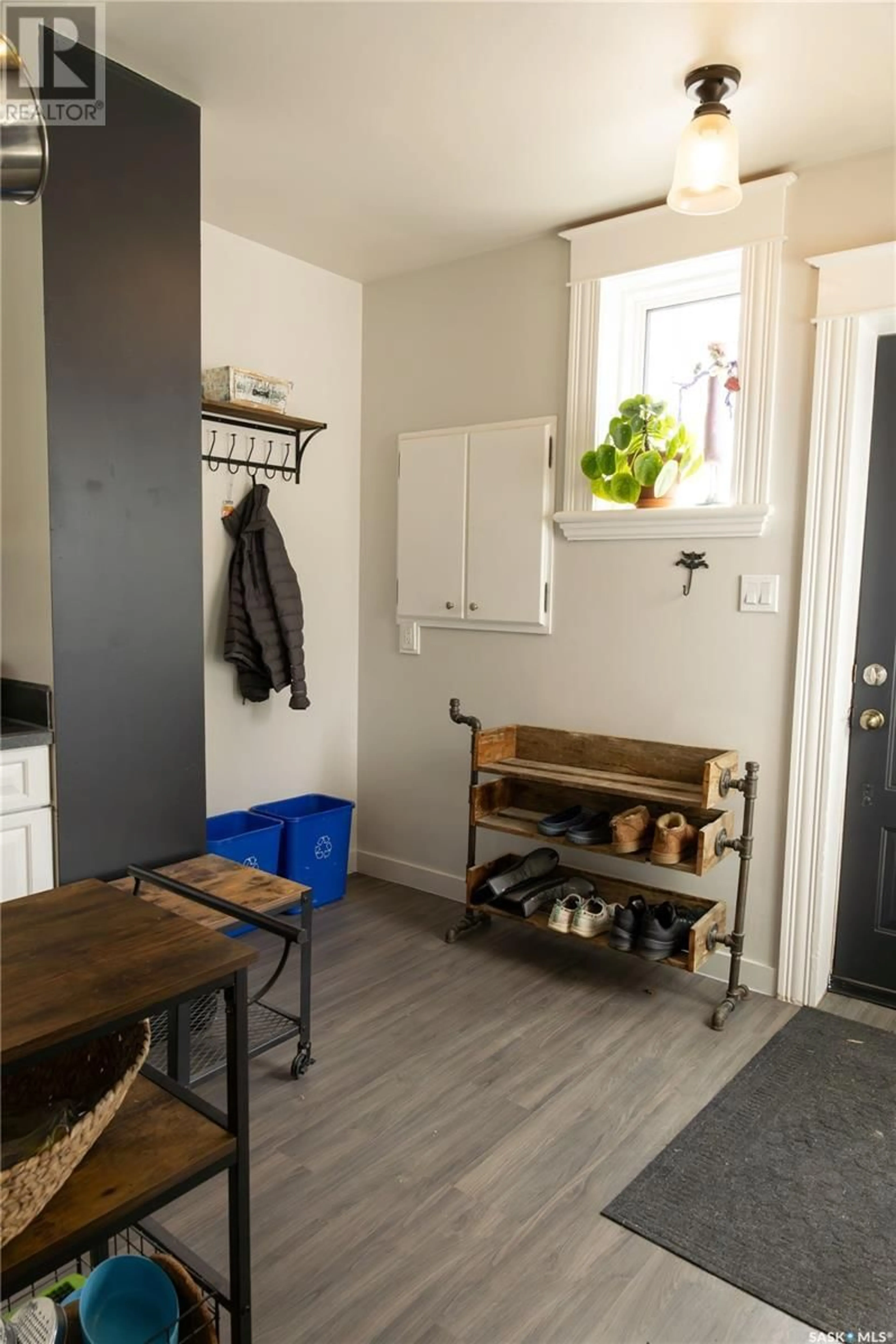 Indoor entryway for 200 1ST STREET, Dundurn Saskatchewan S0K1K0