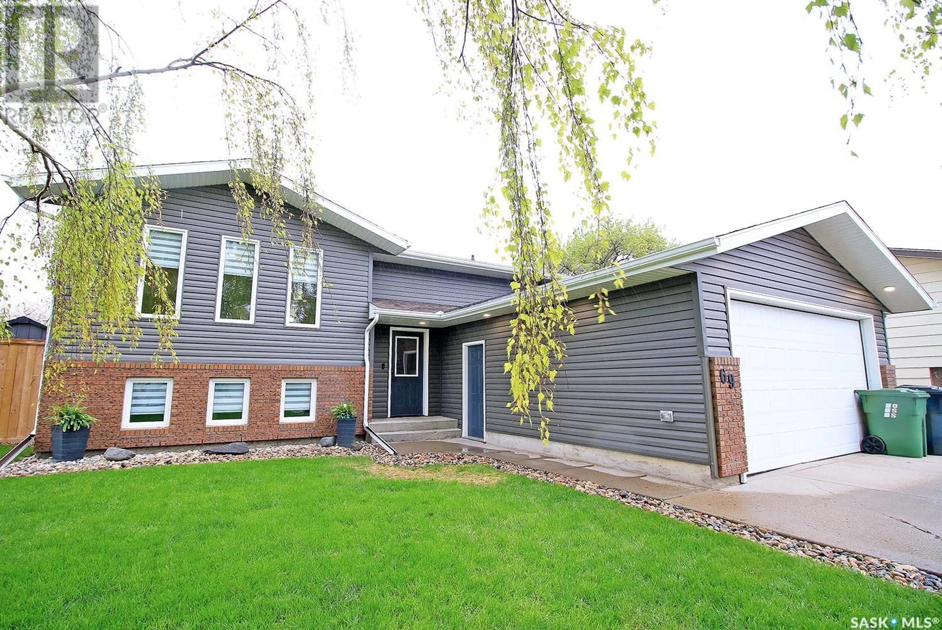 Home with vinyl exterior material, street for 69 BIGGS CRESCENT, Yorkton Saskatchewan S3N3V9