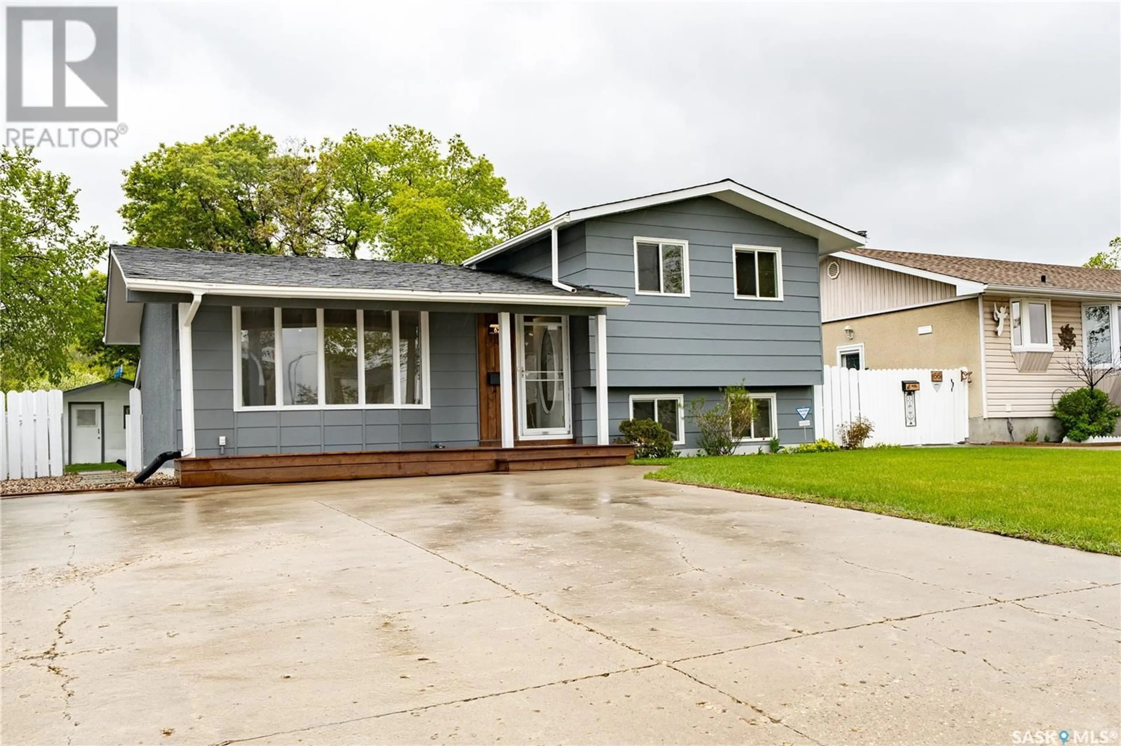 Home with vinyl exterior material, street for 62 CAVENDISH STREET, Regina Saskatchewan S4N4M5