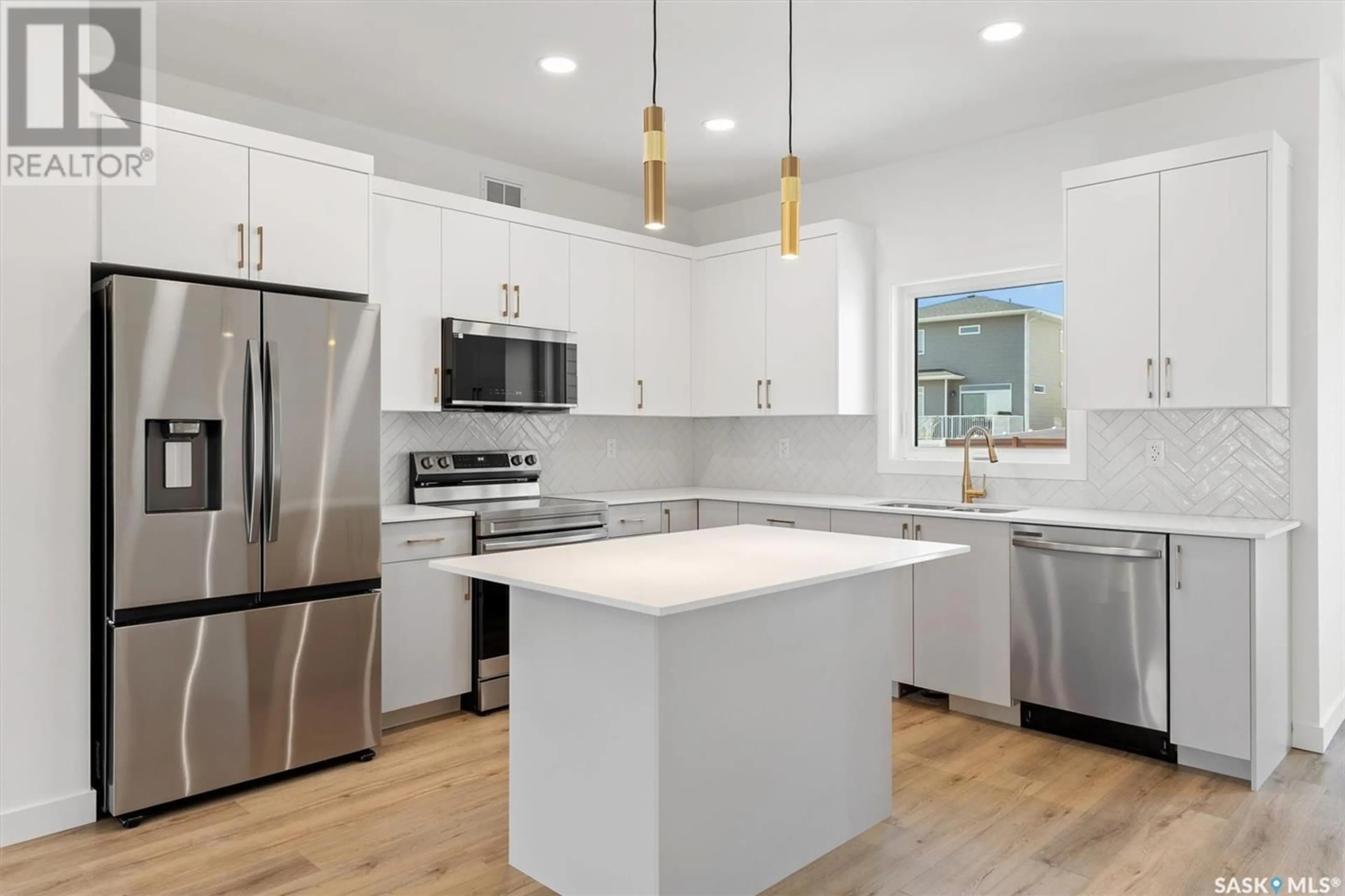 Open concept kitchen, unknown for 166 TAUBE AVENUE, Saskatoon Saskatchewan S7V1L6