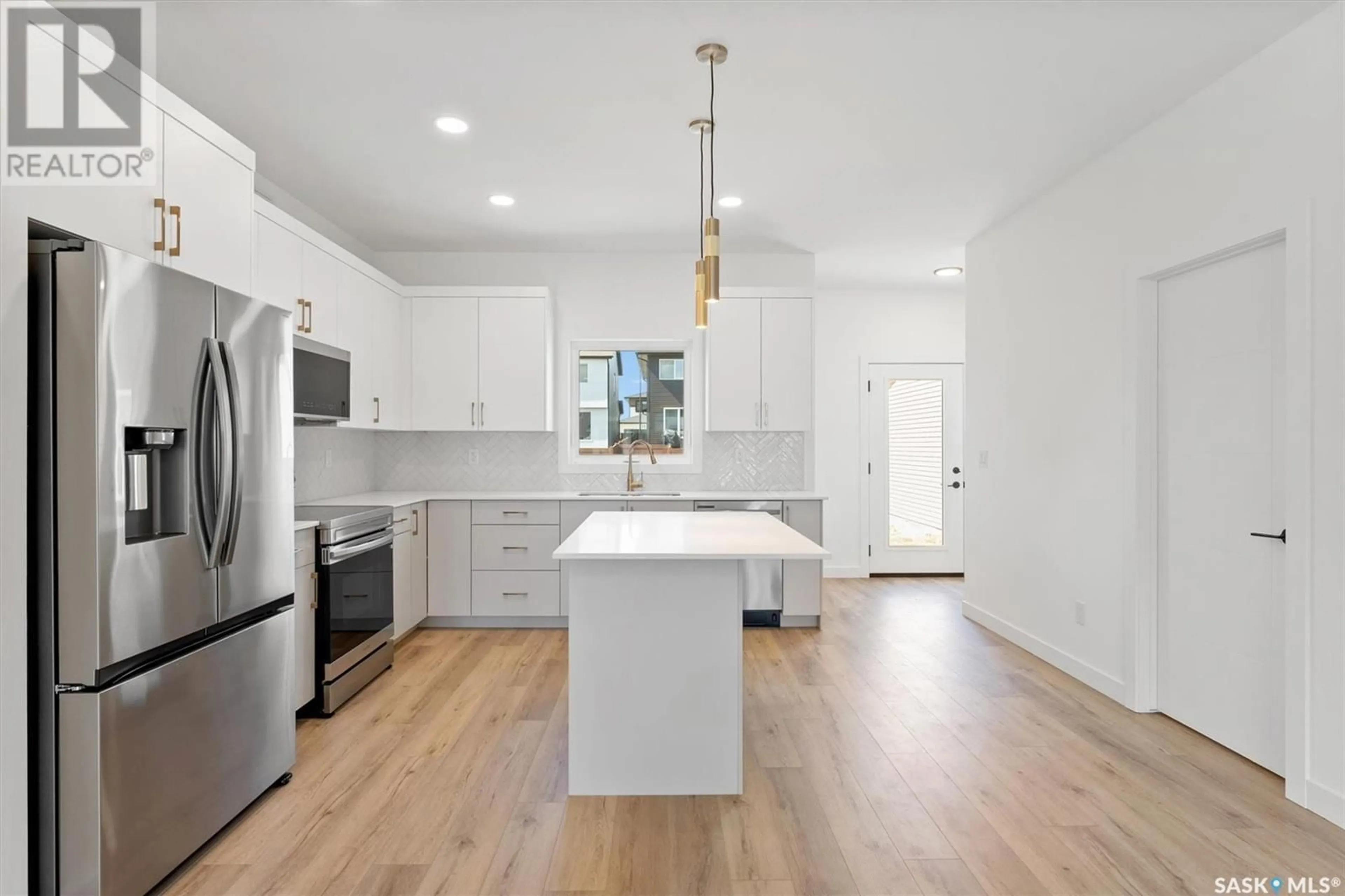 Open concept kitchen, unknown for 166 TAUBE AVENUE, Saskatoon Saskatchewan S7V1L6