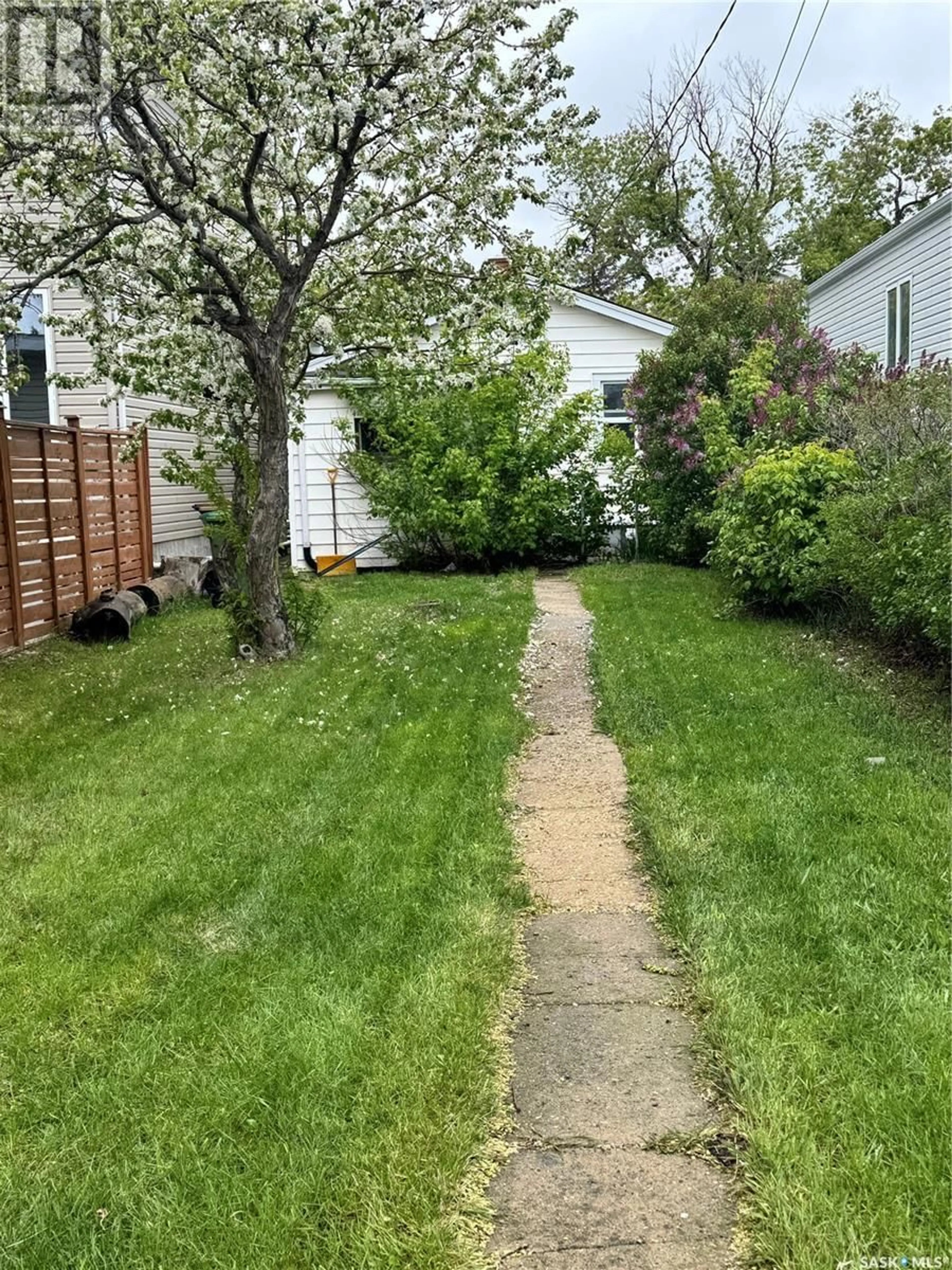 Unknown for 2033 FRANCIS STREET, Regina Saskatchewan S4N2P2