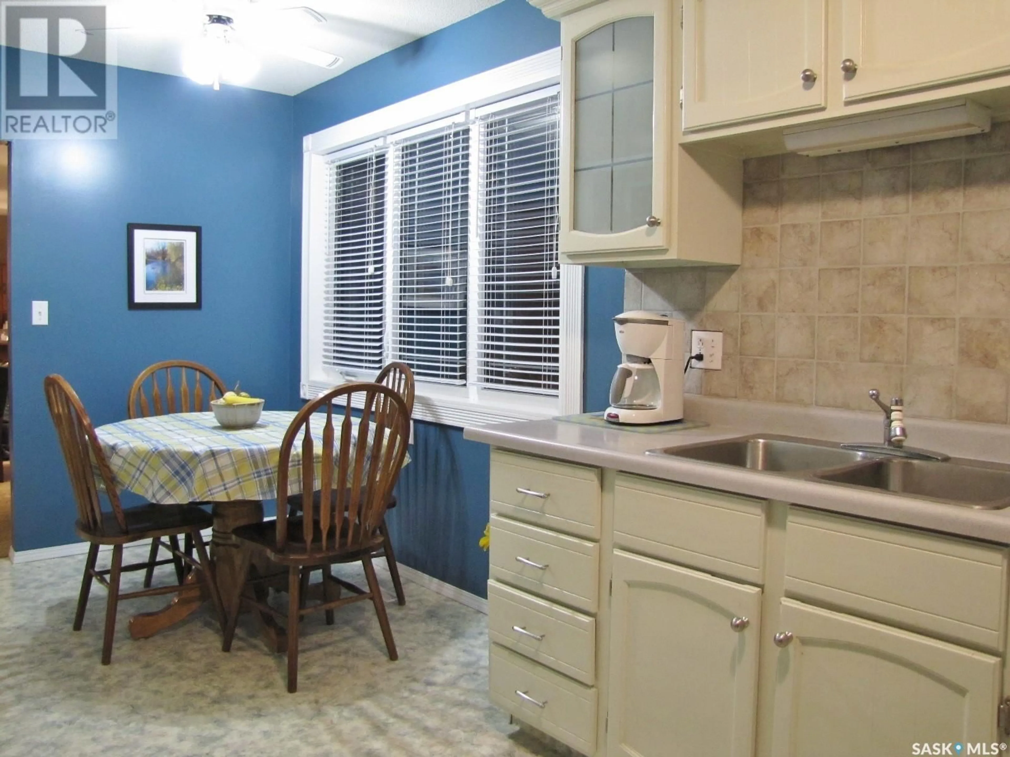 Standard kitchen, ceramic/tile floor for 1213 FRANKLIN AVENUE, Esterhazy Saskatchewan S0A0X0