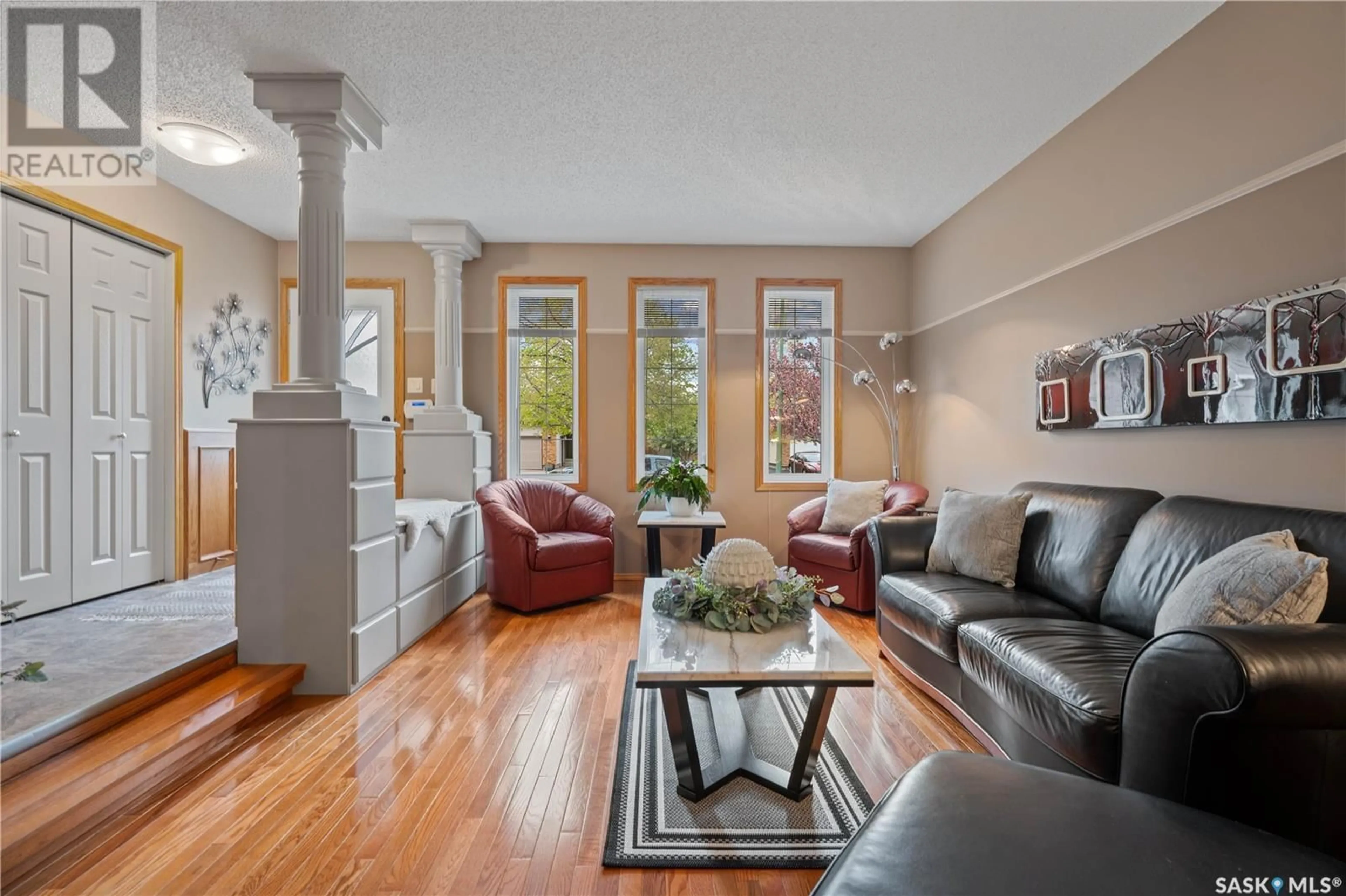 Living room with furniture, unknown for 3311 PARKLAND DRIVE, Regina Saskatchewan S4V1V8
