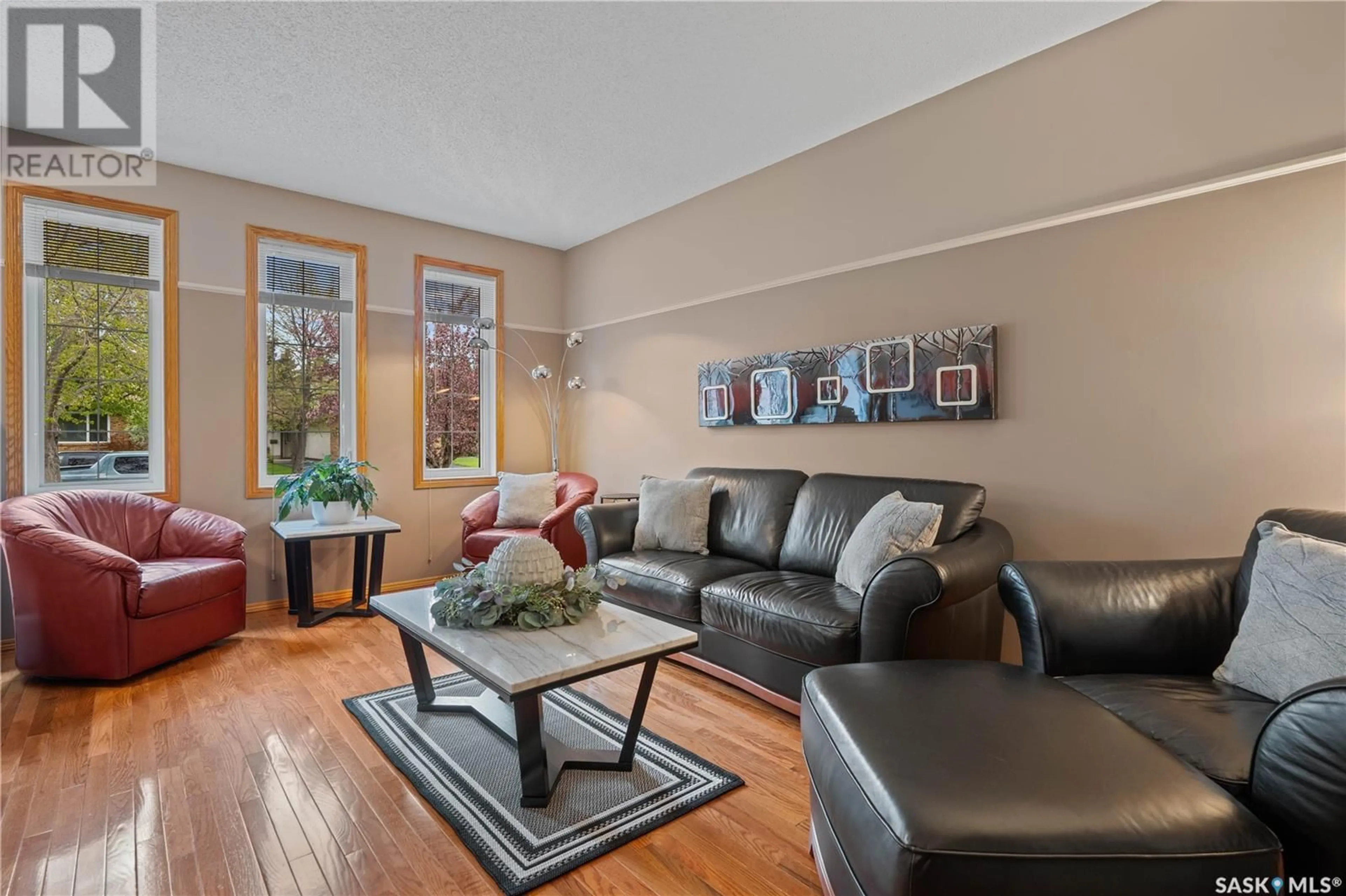 Living room with furniture, unknown for 3311 PARKLAND DRIVE, Regina Saskatchewan S4V1V8