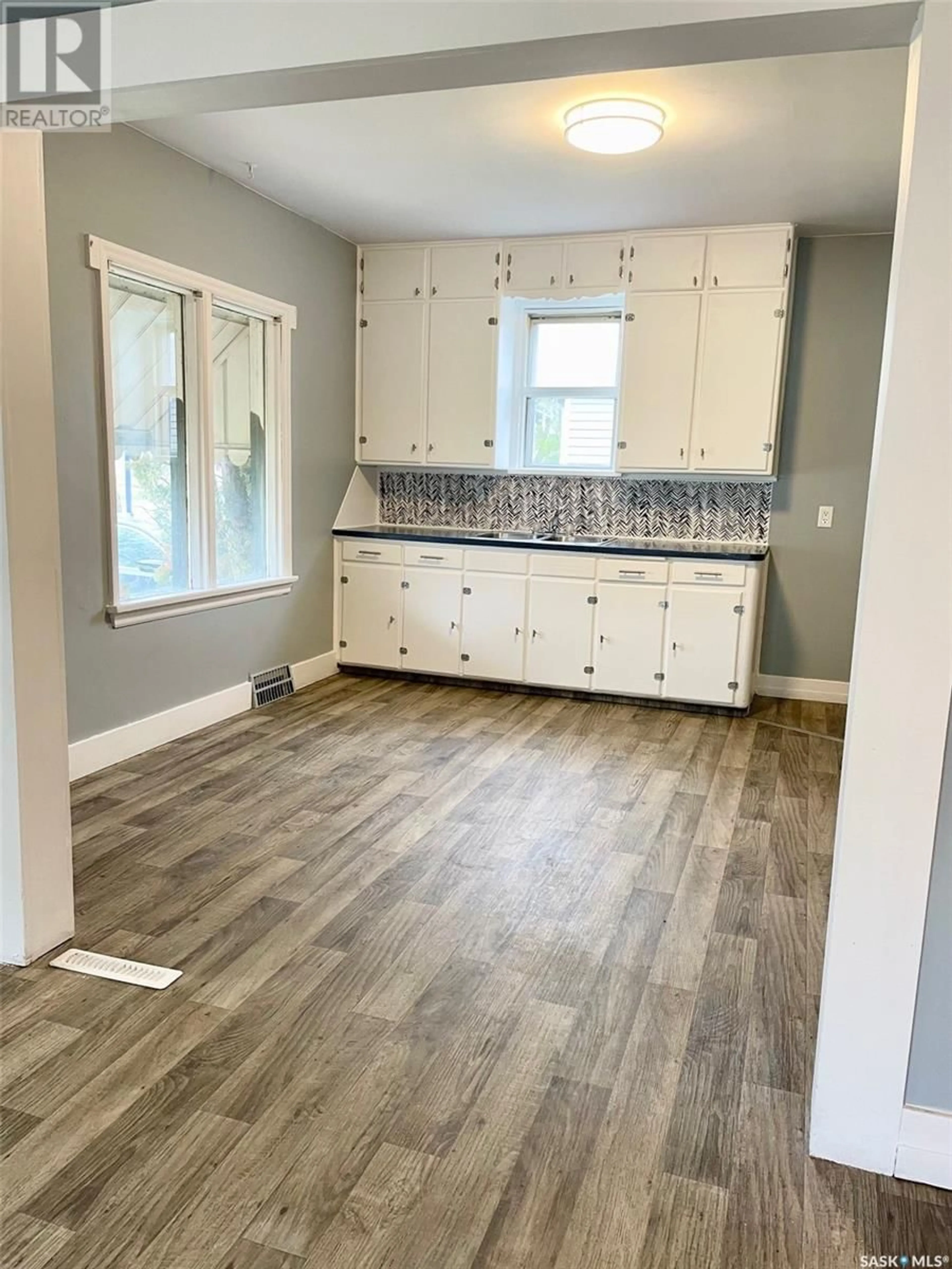 Open concept kitchen, unknown for 211 BROADWAY STREET, Yorkton Saskatchewan S3N0M9