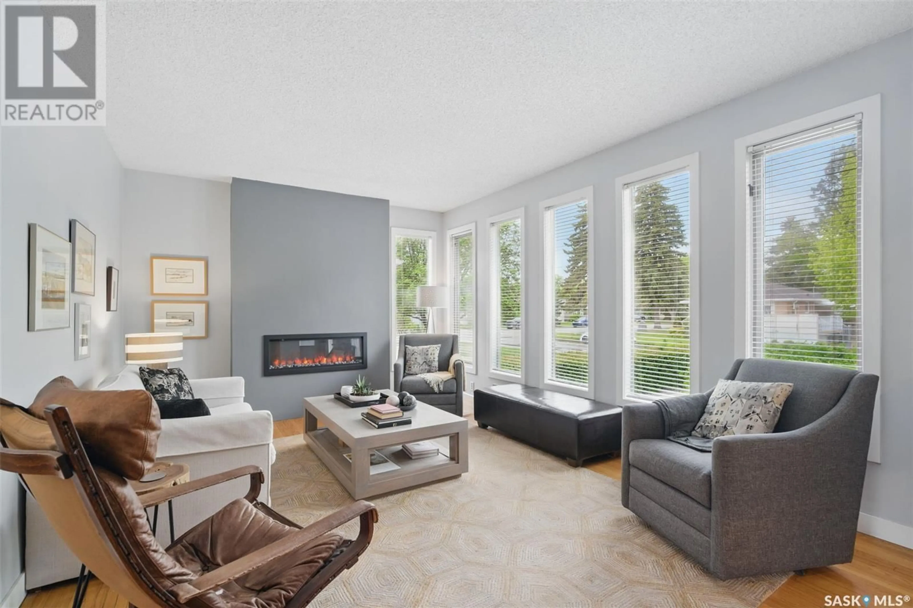 Living room with furniture, unknown for 1617 MUNROE AVENUE, Saskatoon Saskatchewan S7H2G7