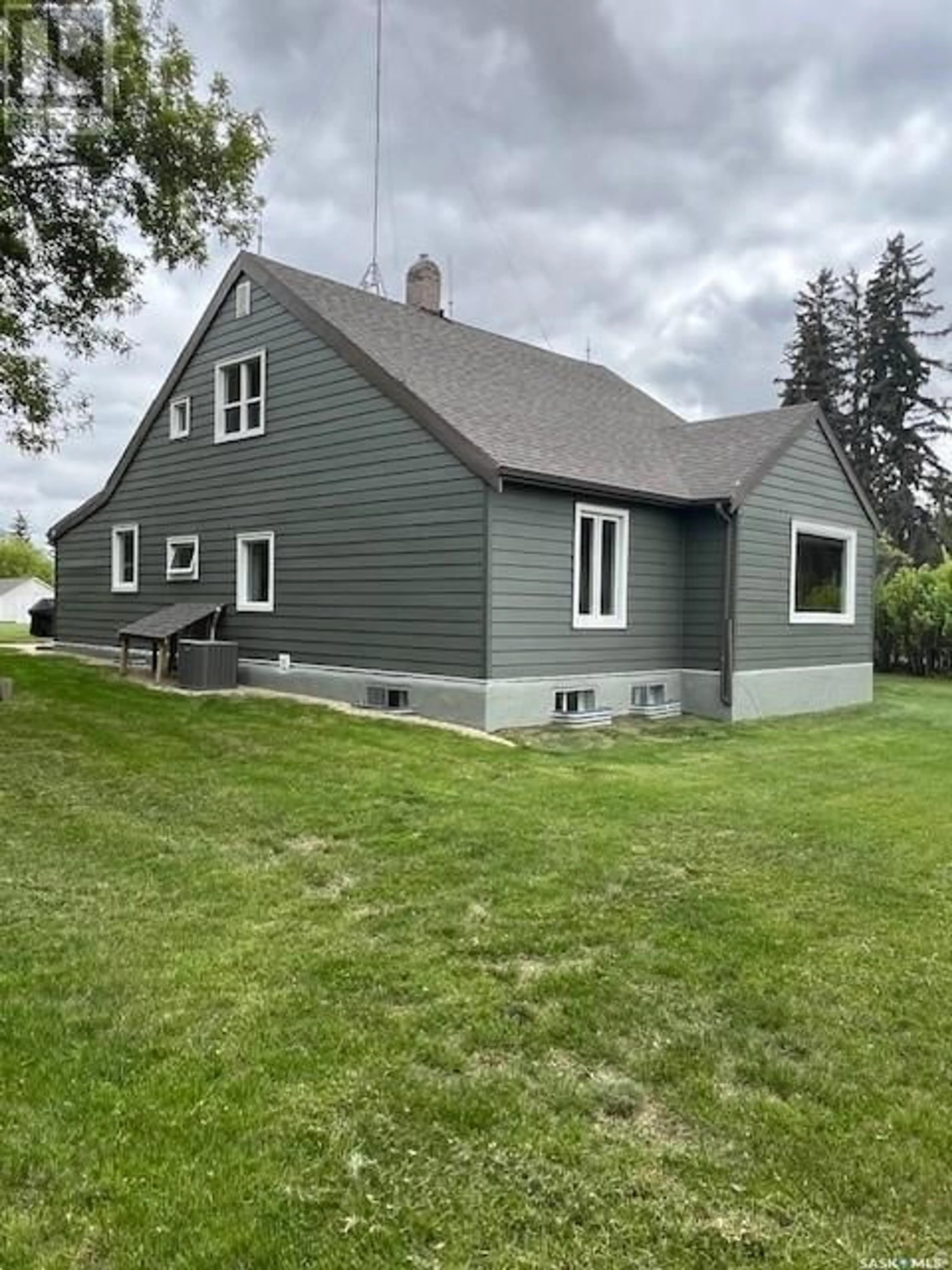 Home with vinyl exterior material, building for SCHUMACHER YARD SITE, Delisle Saskatchewan S0L0P0