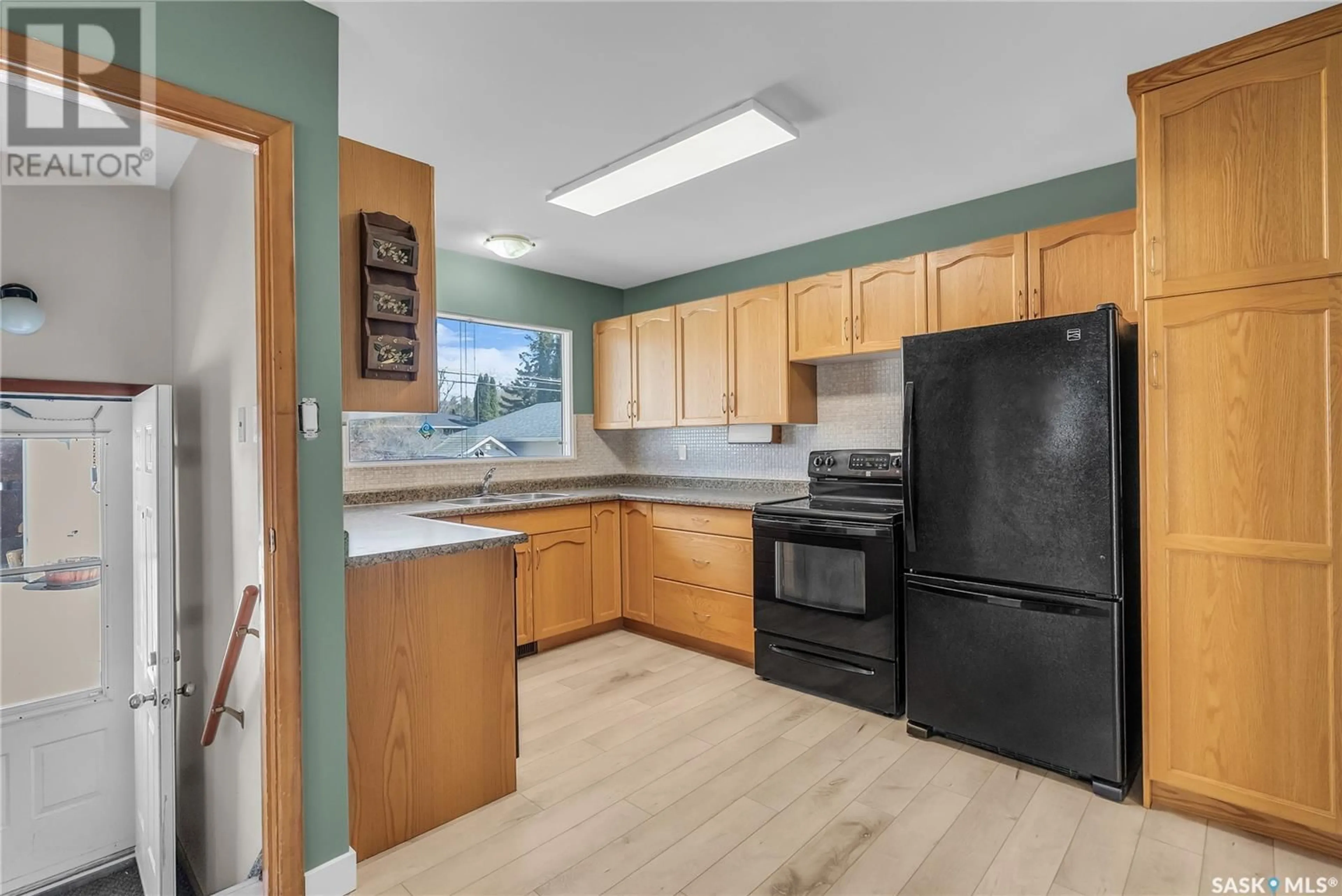 Standard kitchen, unknown for 2509 IRVINE AVENUE, Saskatoon Saskatchewan S7J2A9