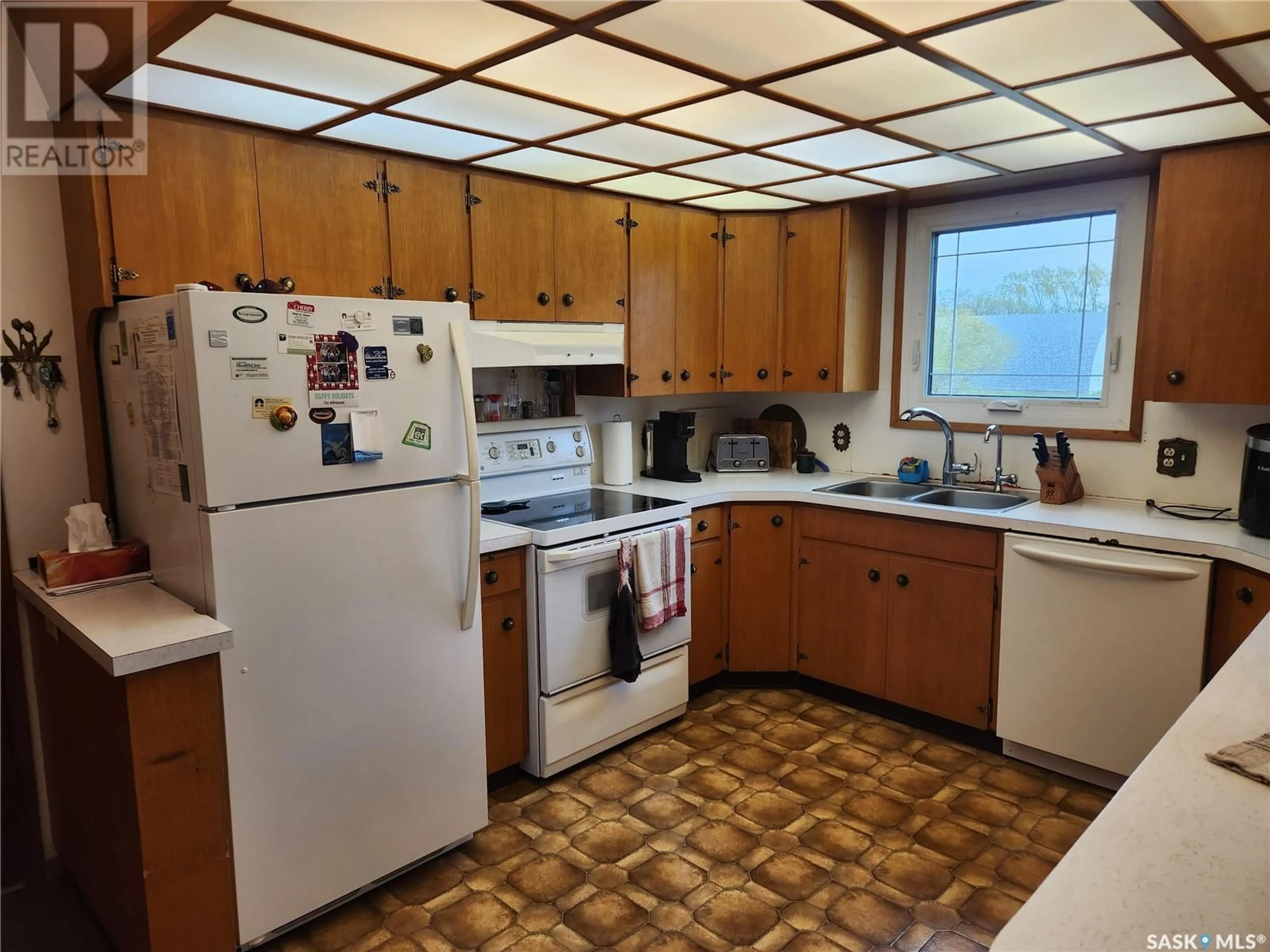 Standard kitchen, unknown for MAGNUS ACREAGE, Connaught Rm No. 457 Saskatchewan S0E1T0