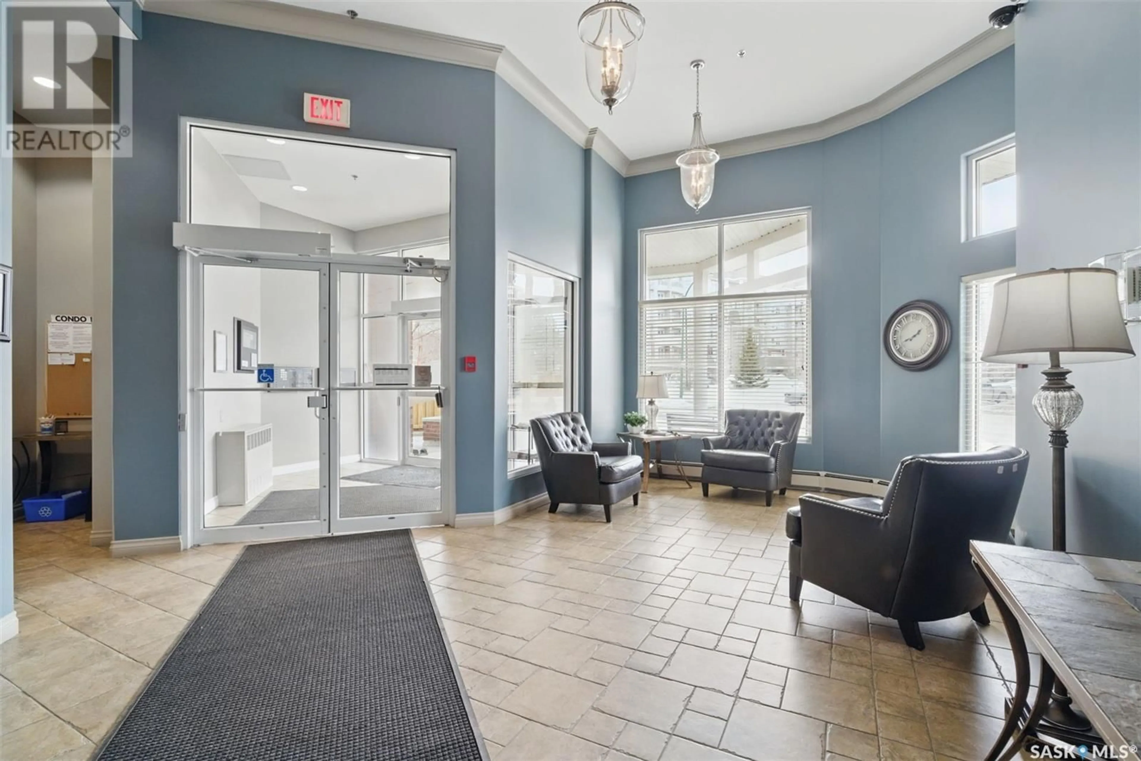 Indoor foyer for 103 110 ARMISTICE WAY, Saskatoon Saskatchewan S7J5L6