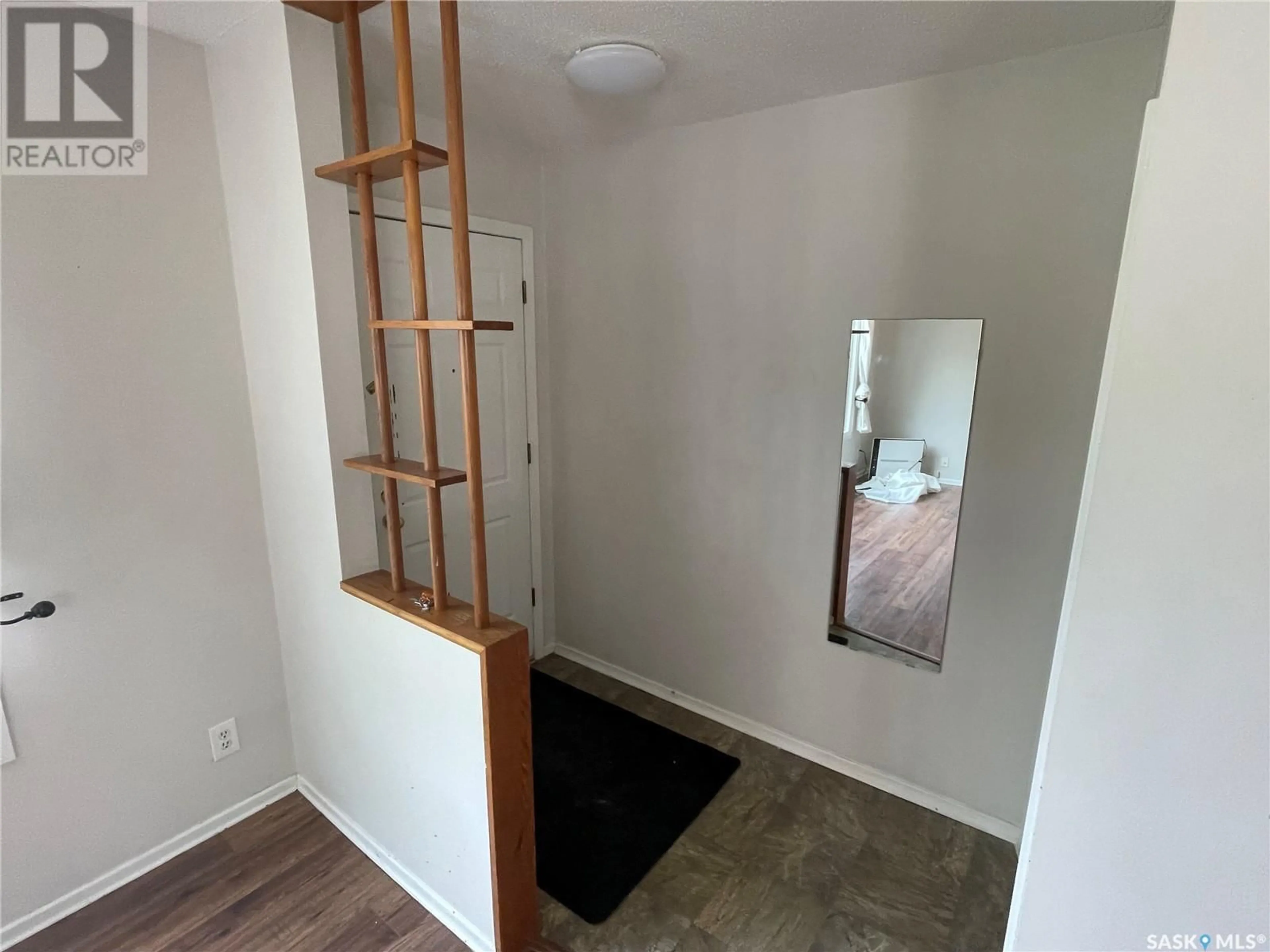 A pic of a room for 520 8TH STREET, Saskatoon Saskatchewan S7H0P8