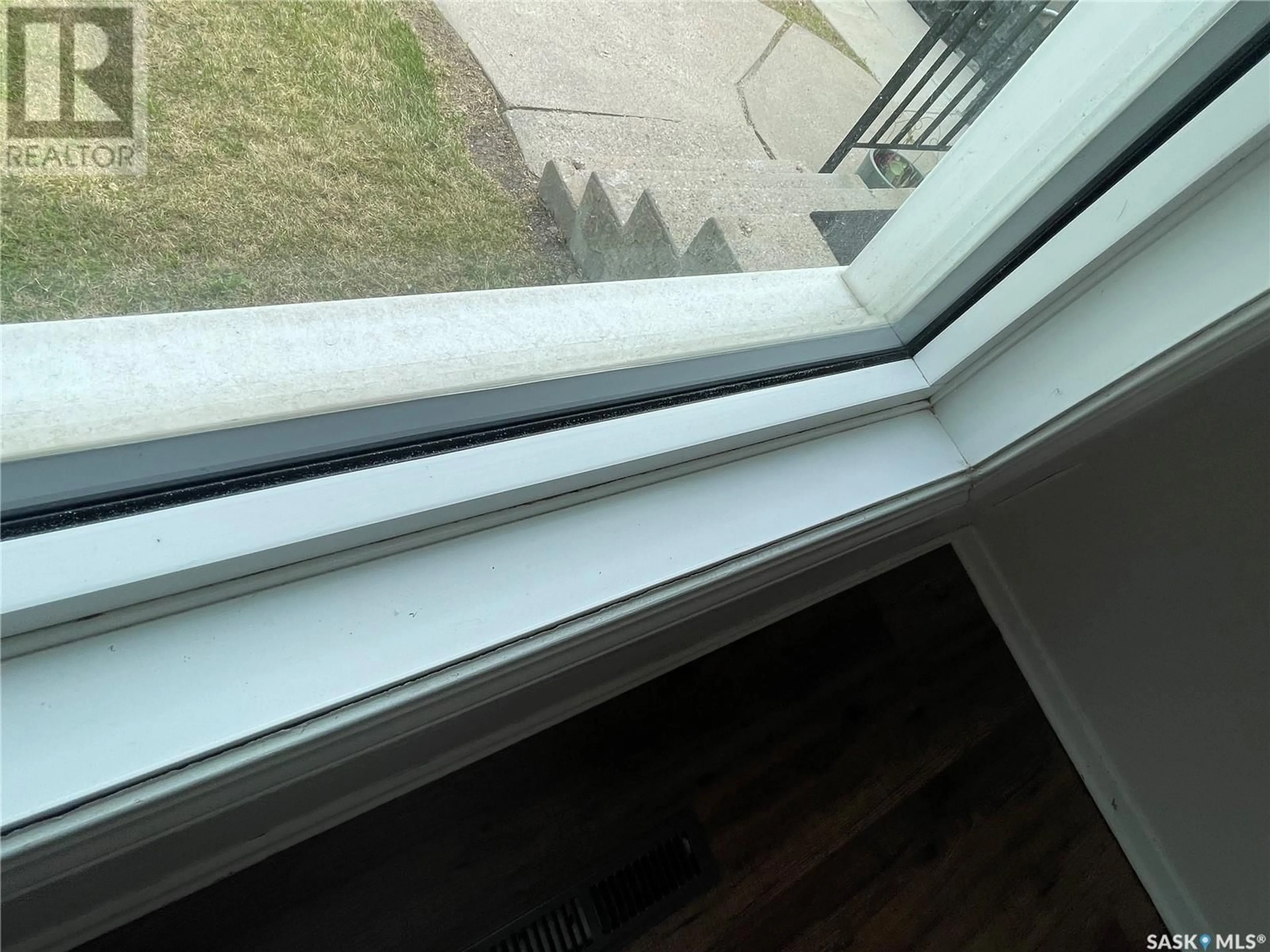 Balcony in the apartment, city buildings view from balcony for 520 8TH STREET, Saskatoon Saskatchewan S7H0P8