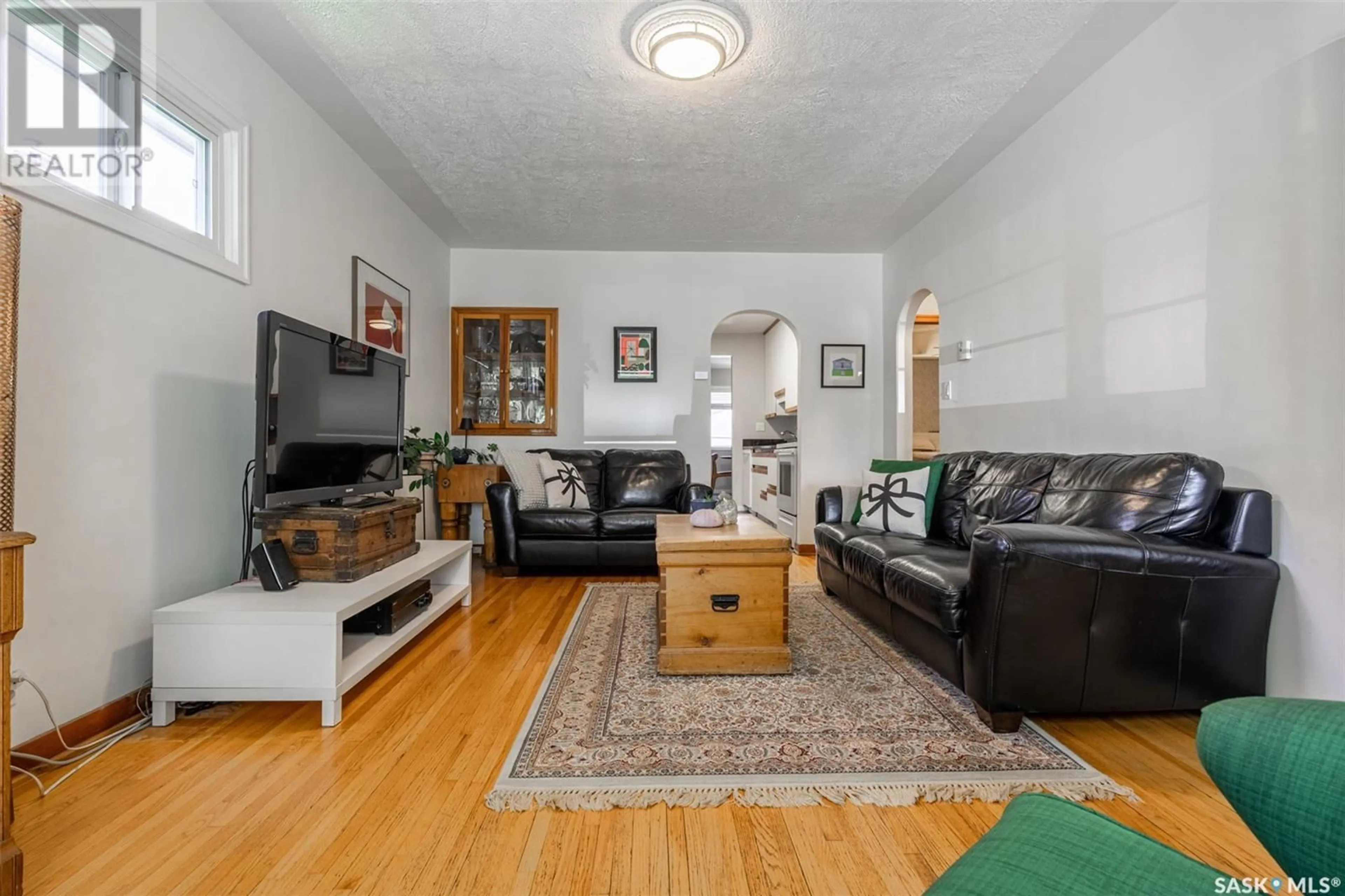 Living room with furniture, unknown for 507 2ND STREET, Saskatoon Saskatchewan S7H1P3