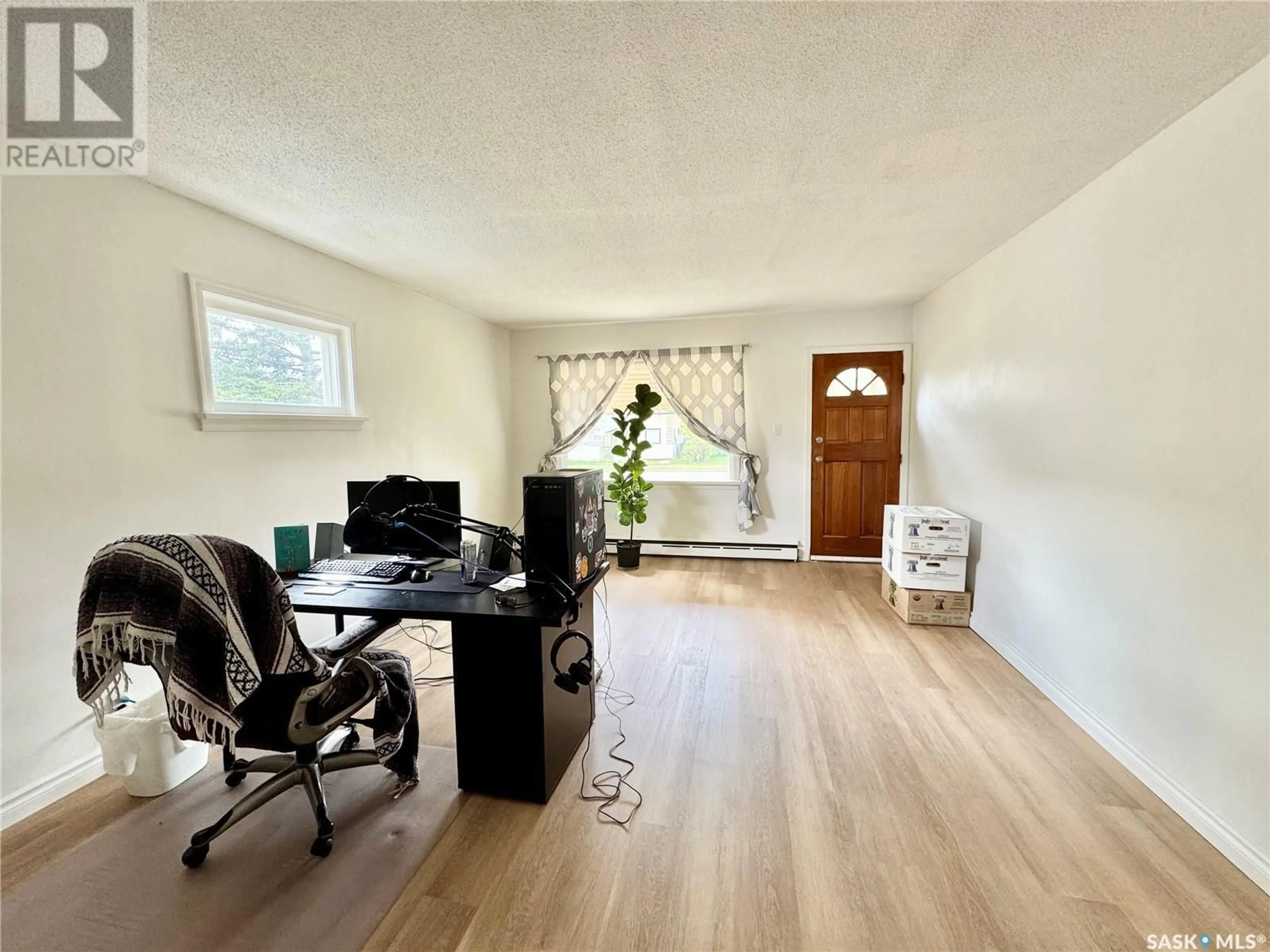 A pic of a room for 886 15TH STREET, Prince Albert Saskatchewan S6V3R9