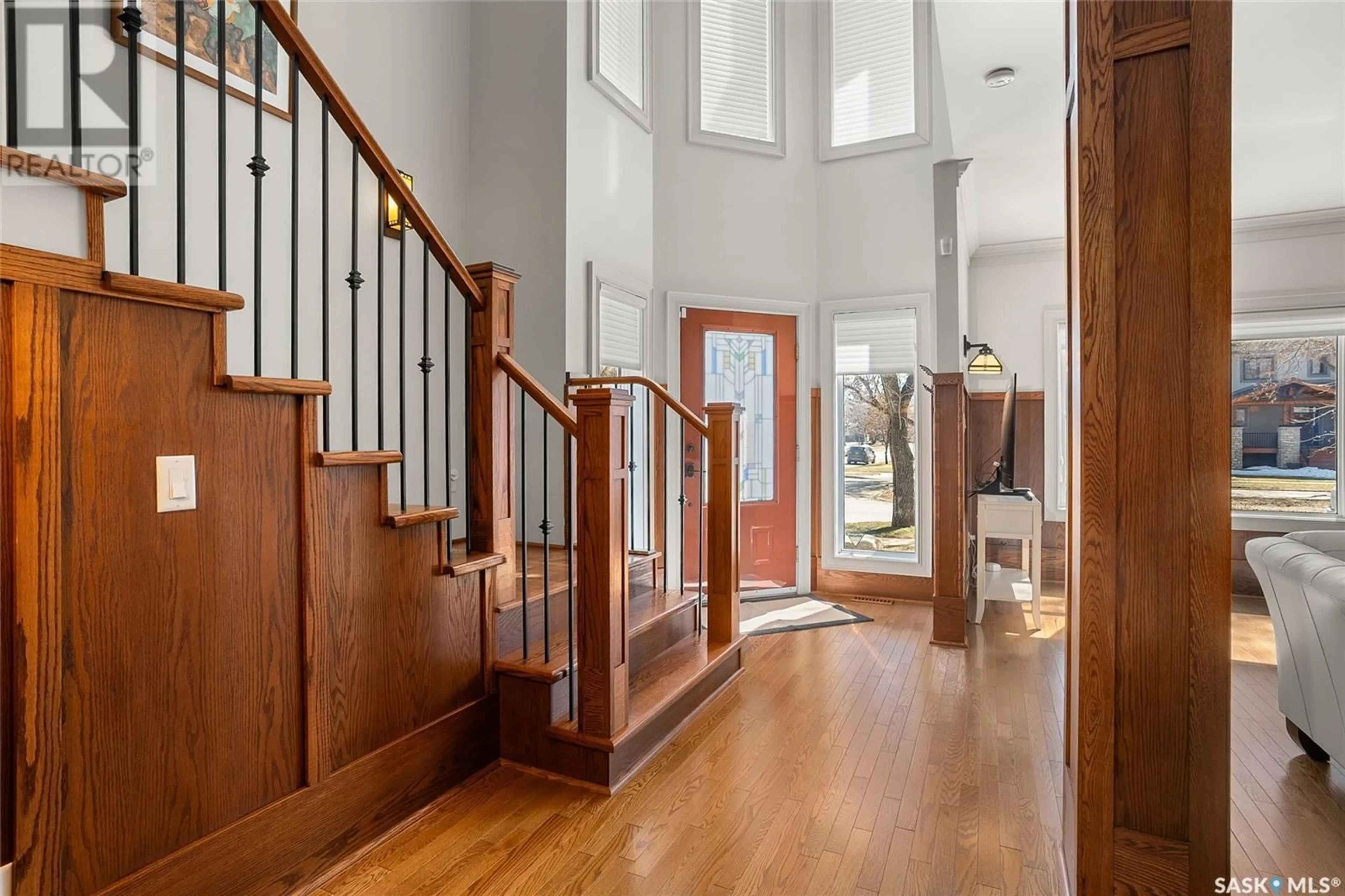 Indoor foyer for 1141 MAIN STREET E, Saskatoon Saskatchewan S7H0K8