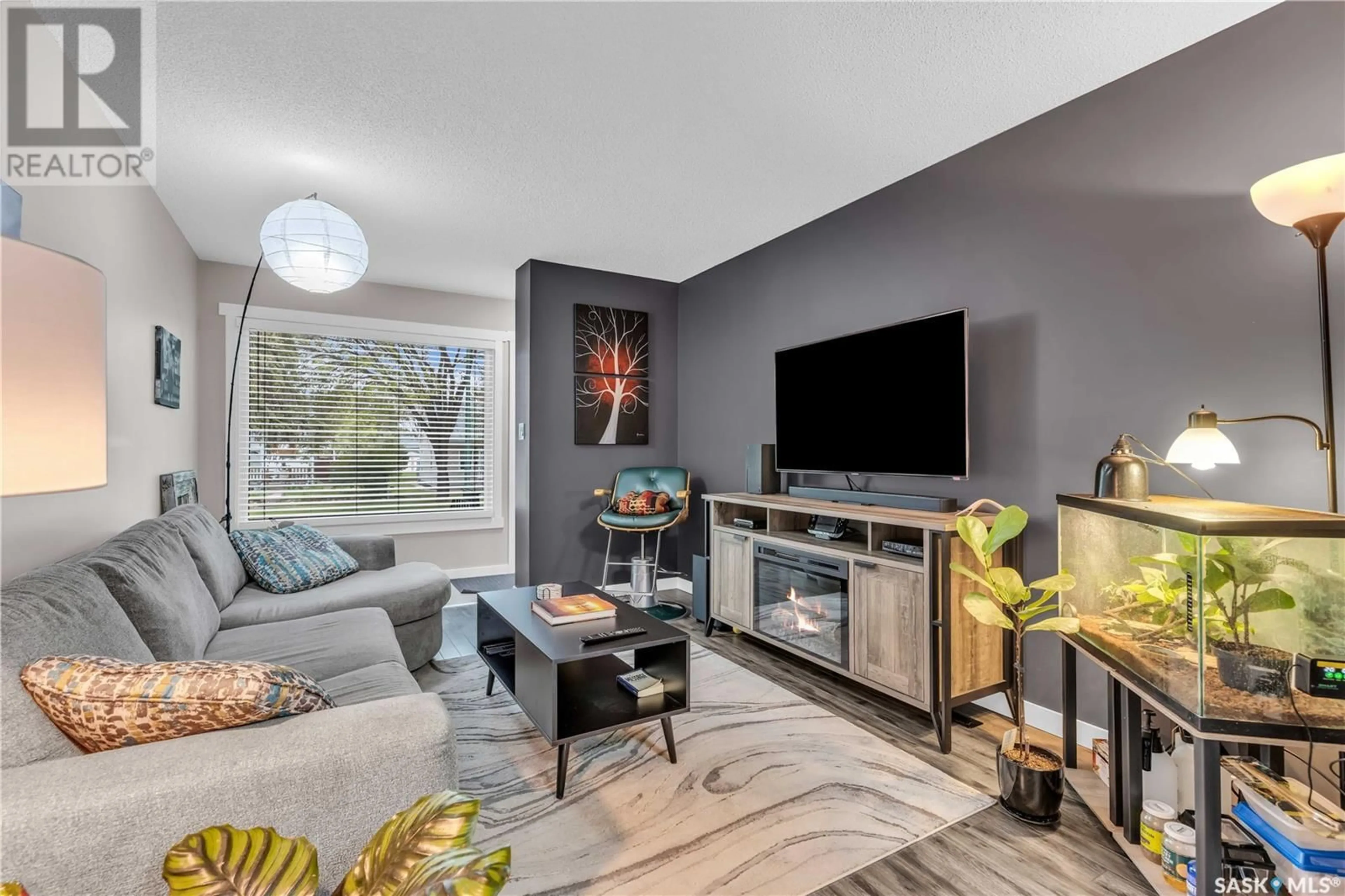 Living room with furniture, unknown for 908 I AVENUE, Saskatoon Saskatchewan S7L2H5