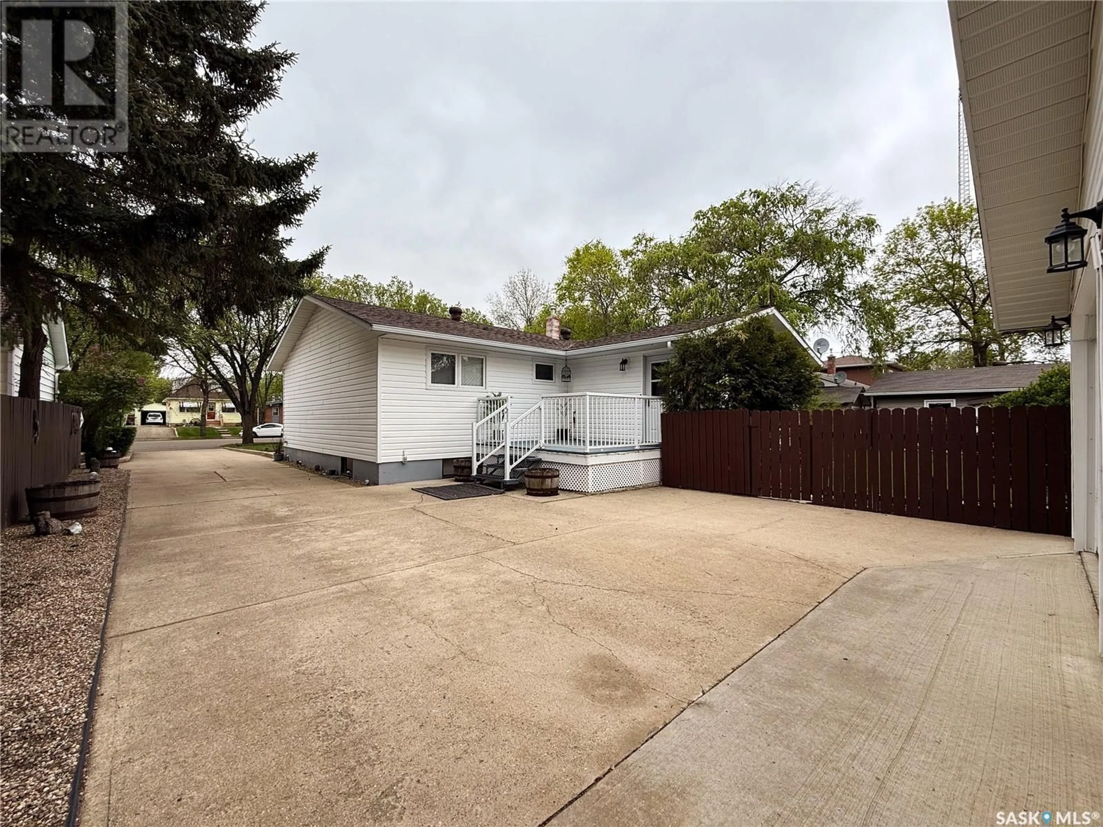 Unknown for 660 CENTRE STREET, Shaunavon Saskatchewan S0N2M0