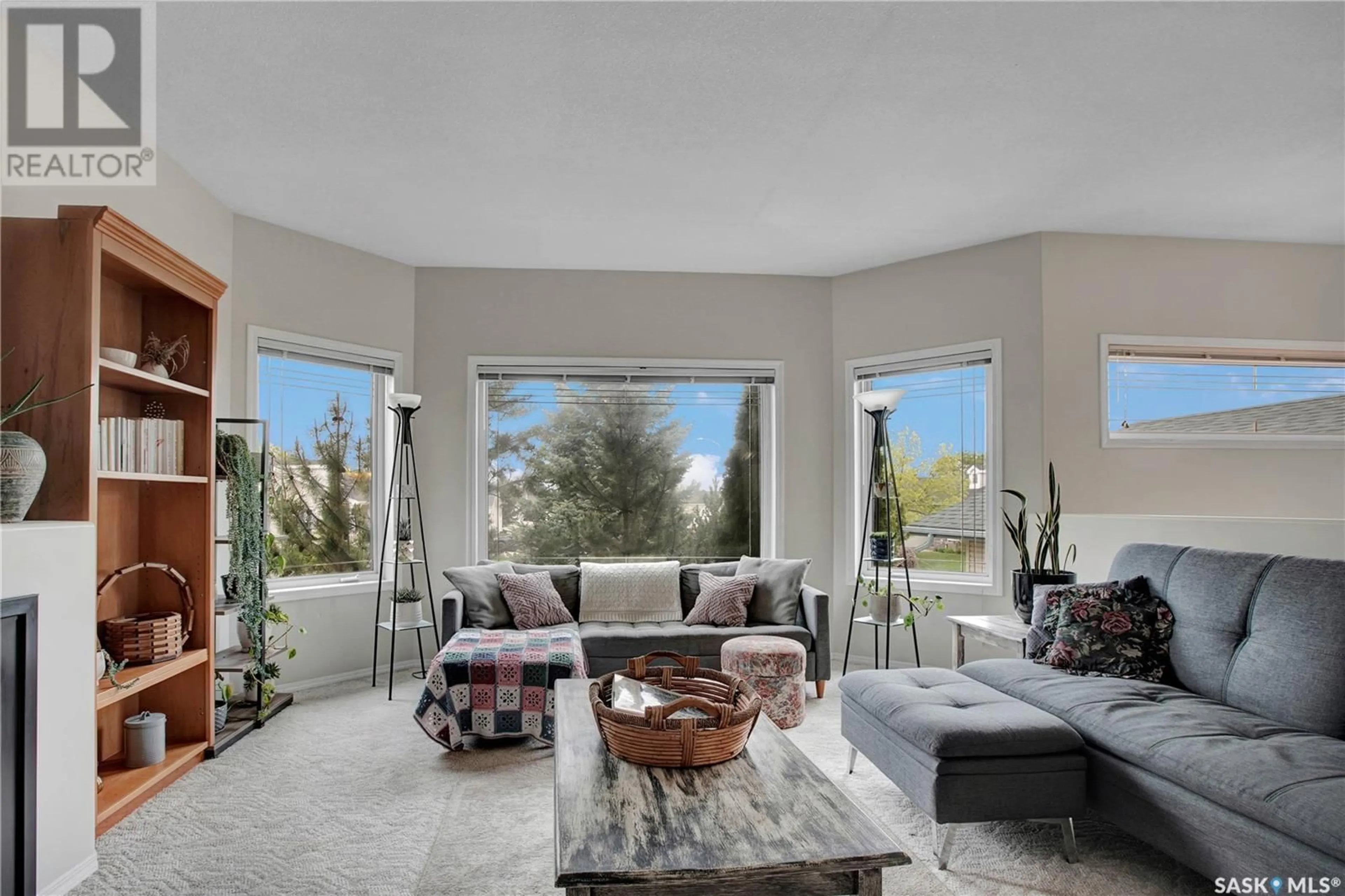 Living room with furniture, unknown for 723 PEZER COURT, Saskatoon Saskatchewan S7S1J8