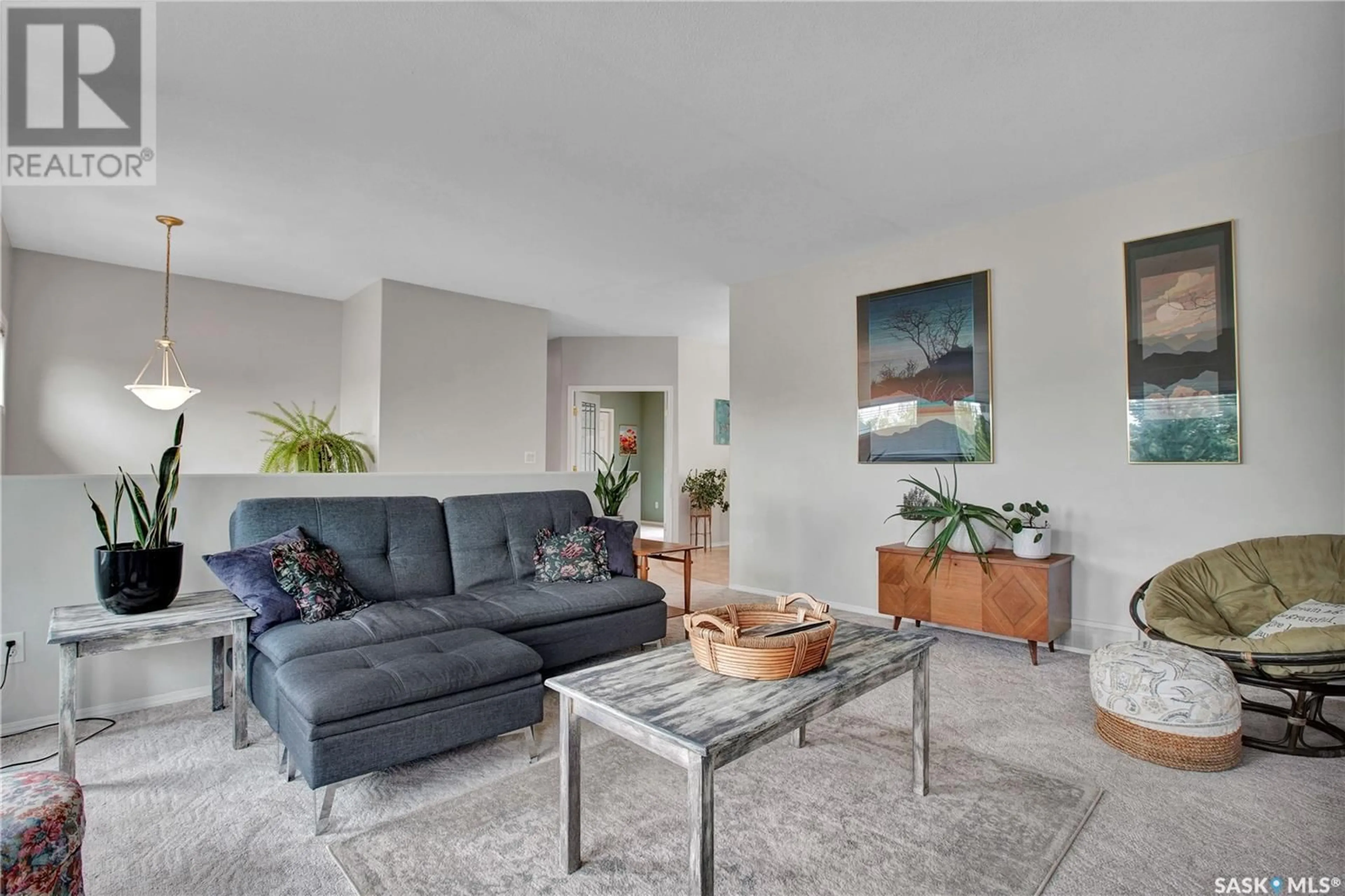 Living room with furniture, unknown for 723 PEZER COURT, Saskatoon Saskatchewan S7S1J8