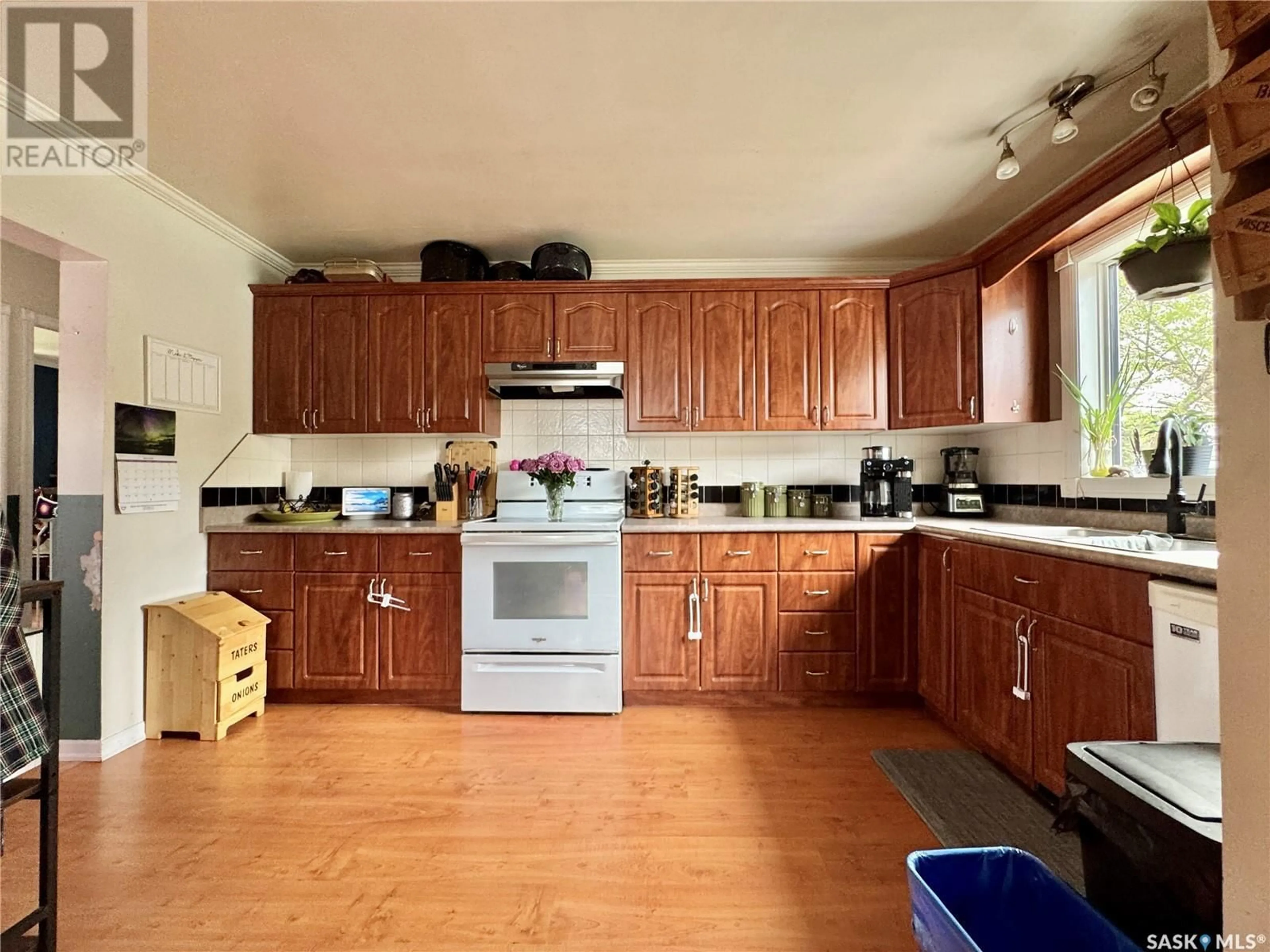 Standard kitchen, unknown for 221 FIFTH STREET, Bredenbury Saskatchewan S0A0H0