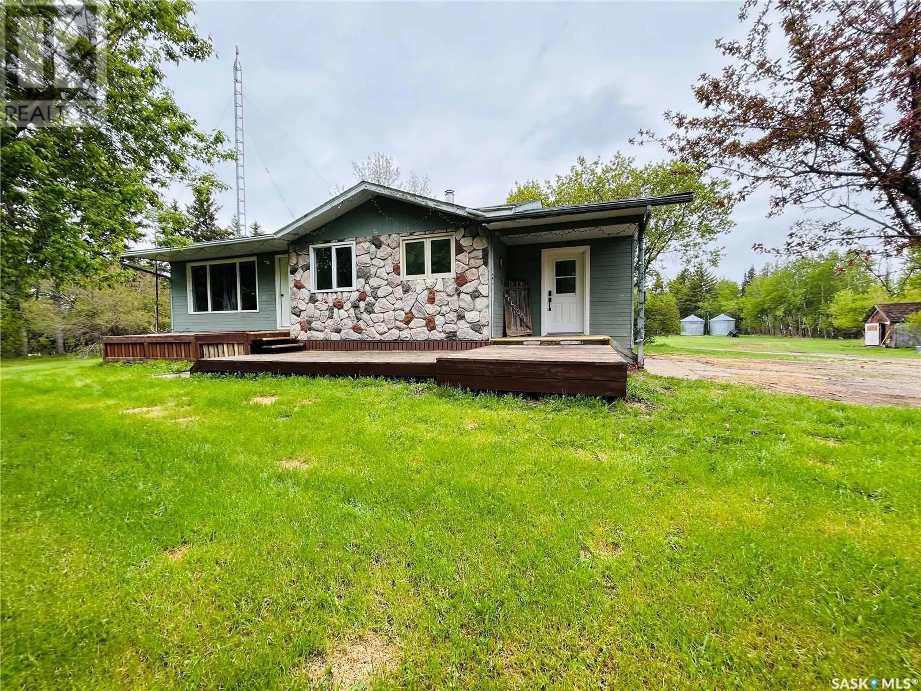 A pic from outside/outdoor area/front of a property/back of a property/a pic from drone, unknown for VENNARD ACREAGE, Moosomin Rm No. 121 Saskatchewan S0G3N0