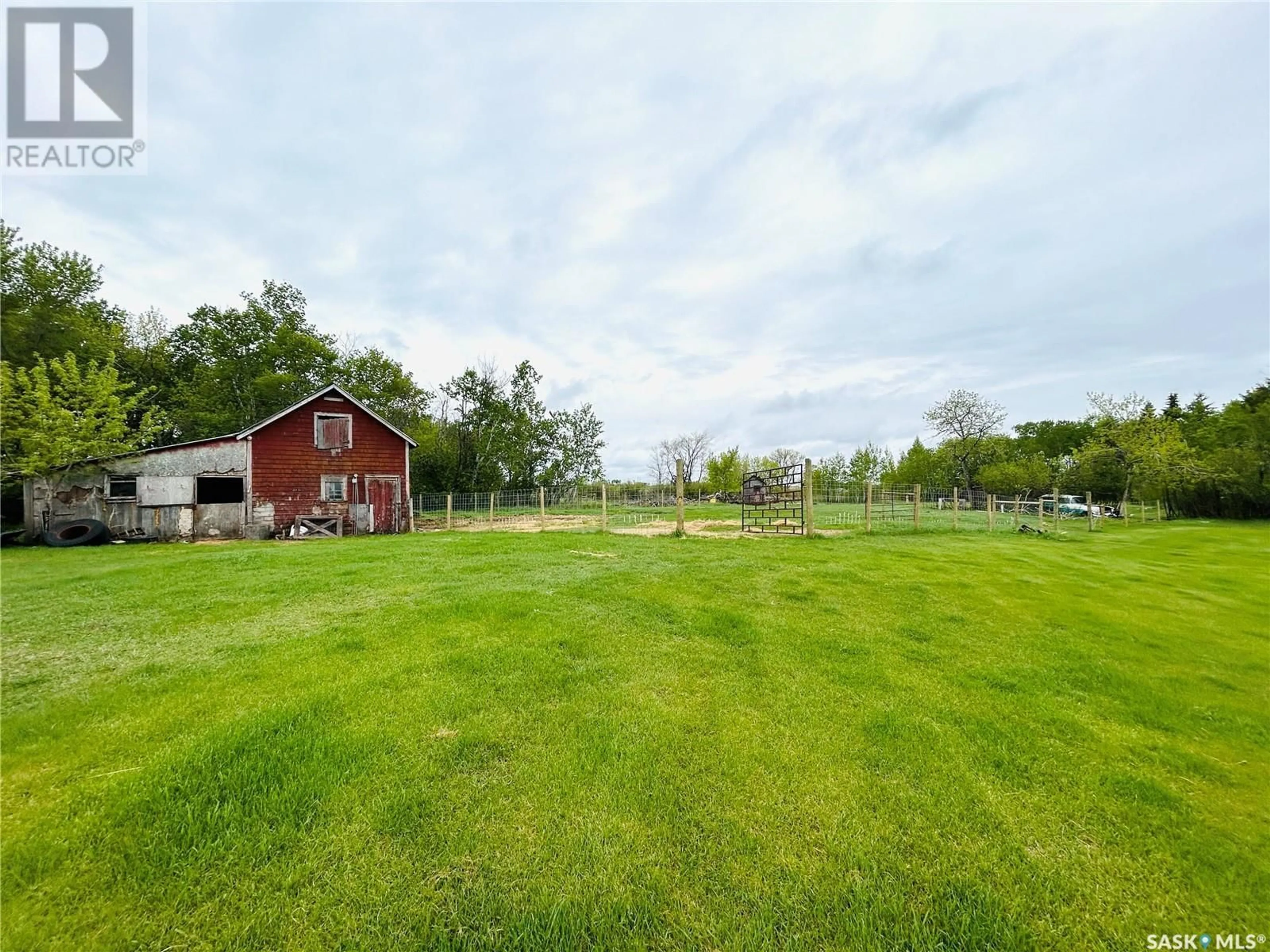 A pic from outside/outdoor area/front of a property/back of a property/a pic from drone, unknown for VENNARD ACREAGE, Moosomin Rm No. 121 Saskatchewan S0G3N0