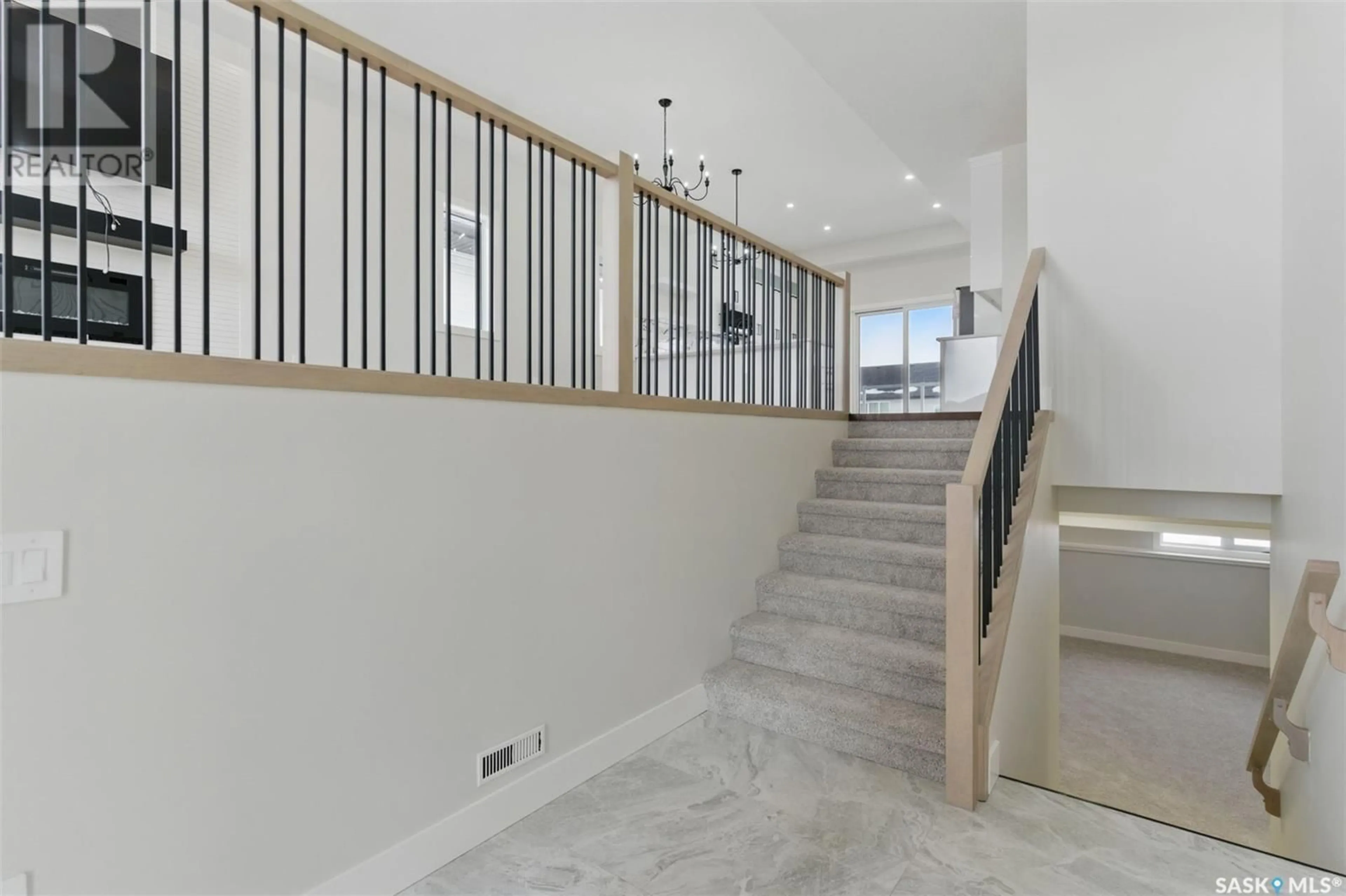 Stairs for 602 WEIR CRESCENT, Warman Saskatchewan S0K4S4