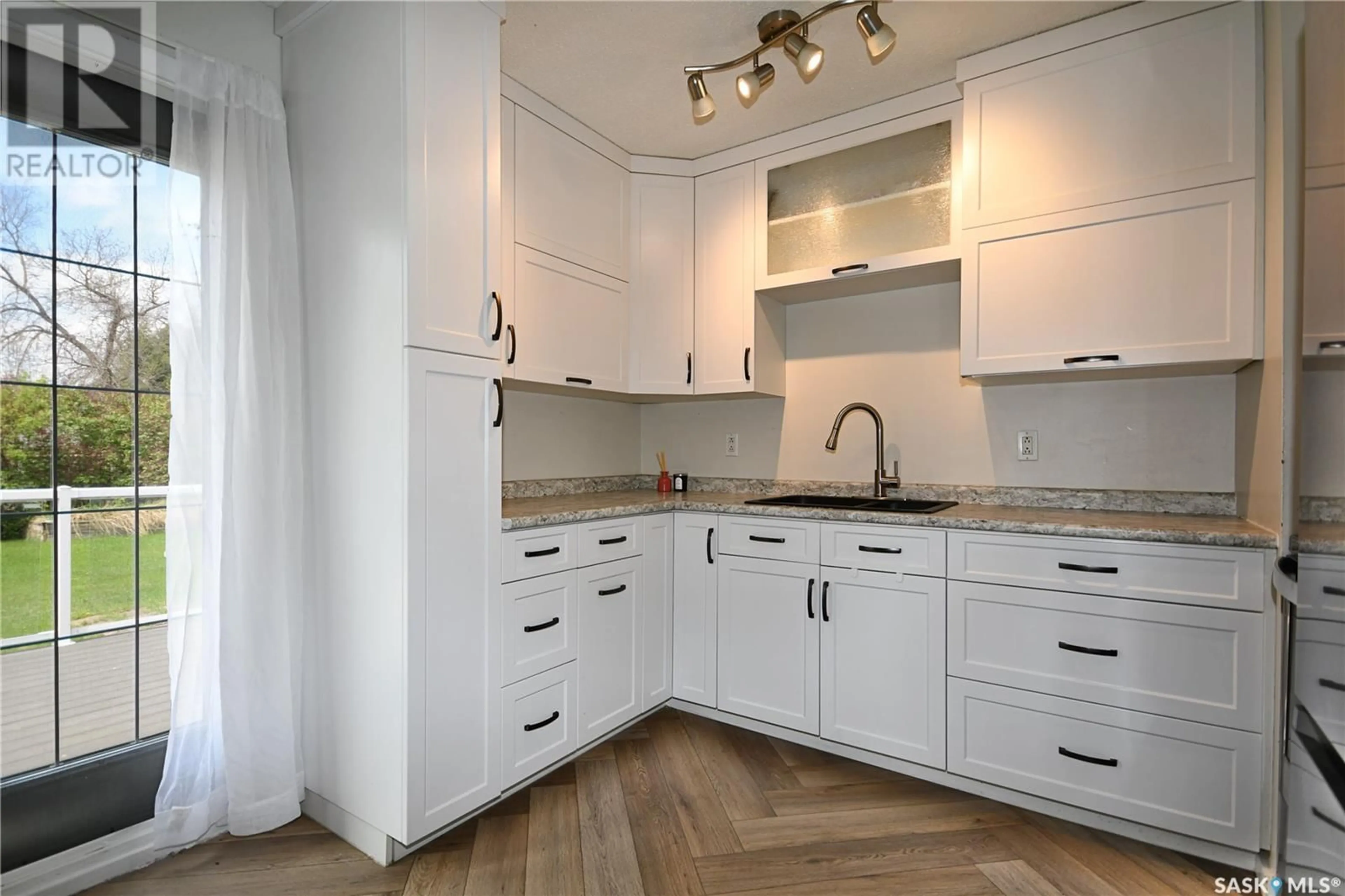 Standard kitchen, unknown for 161 MACDOWALL CRESCENT, Prince Albert Saskatchewan S6V6N4
