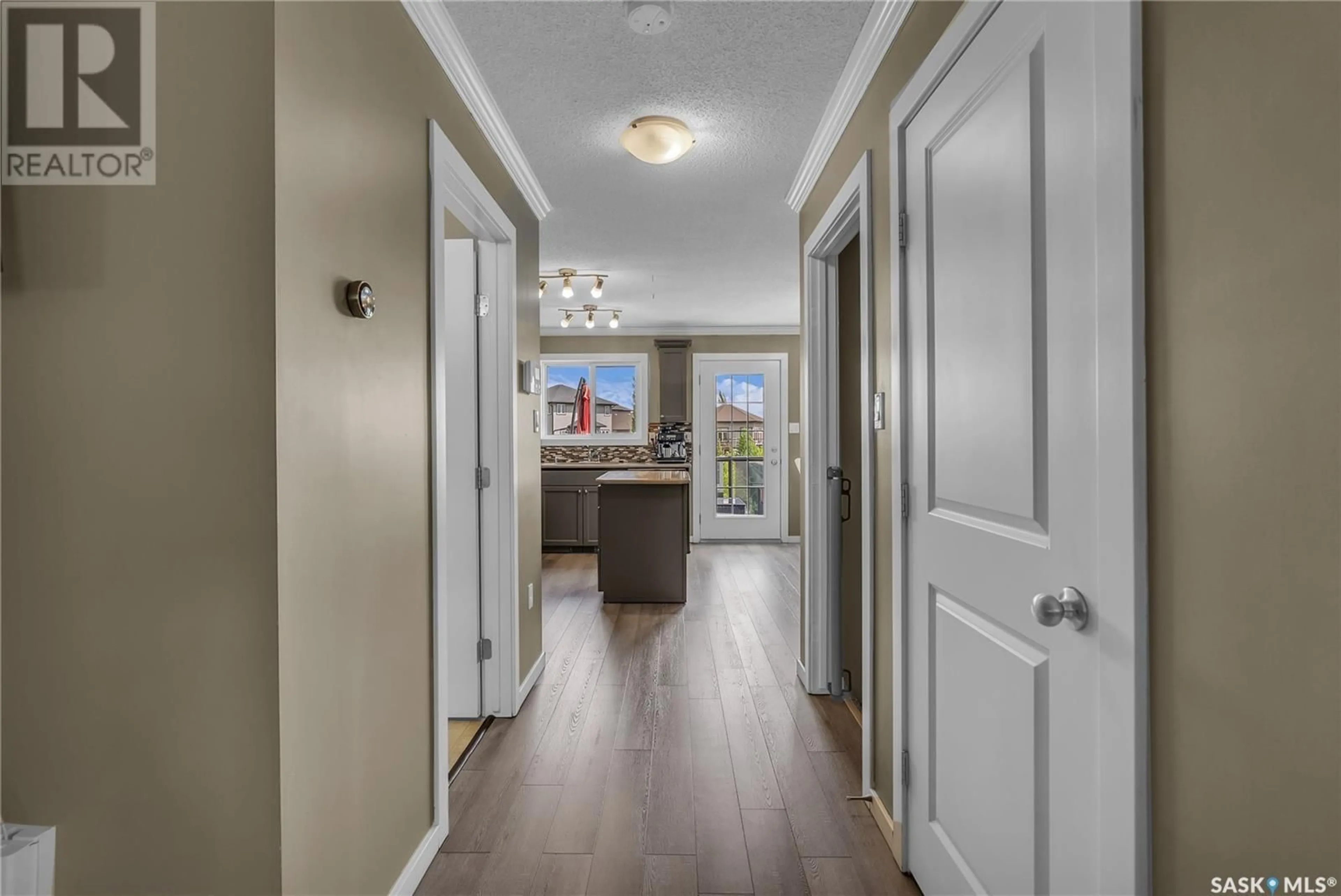Indoor entryway for 18 202 MCKAGUE CRESCENT, Saskatoon Saskatchewan S7R0L8